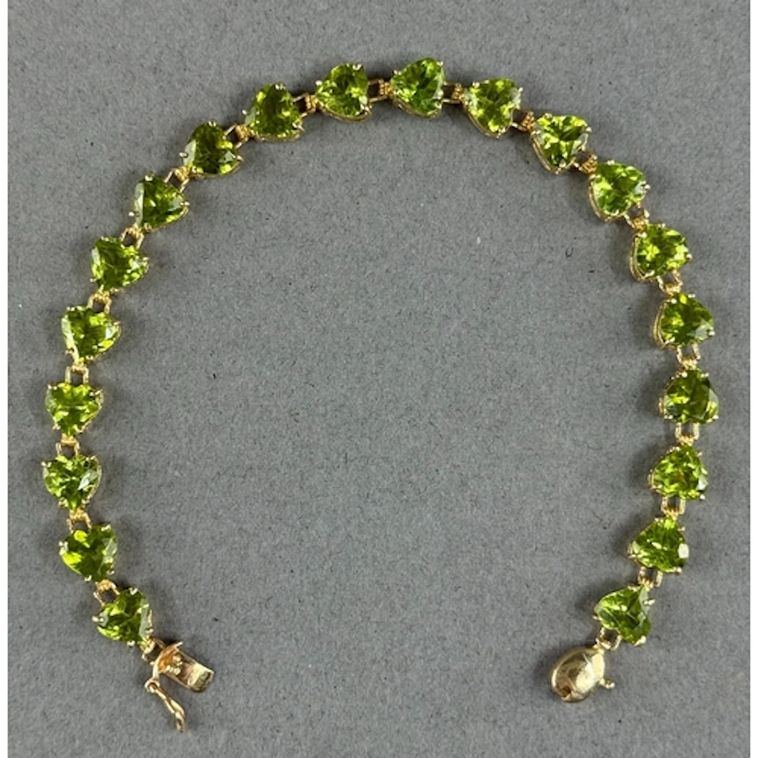 Jewellery- Continental Yellow metal bracelet set with heart ...