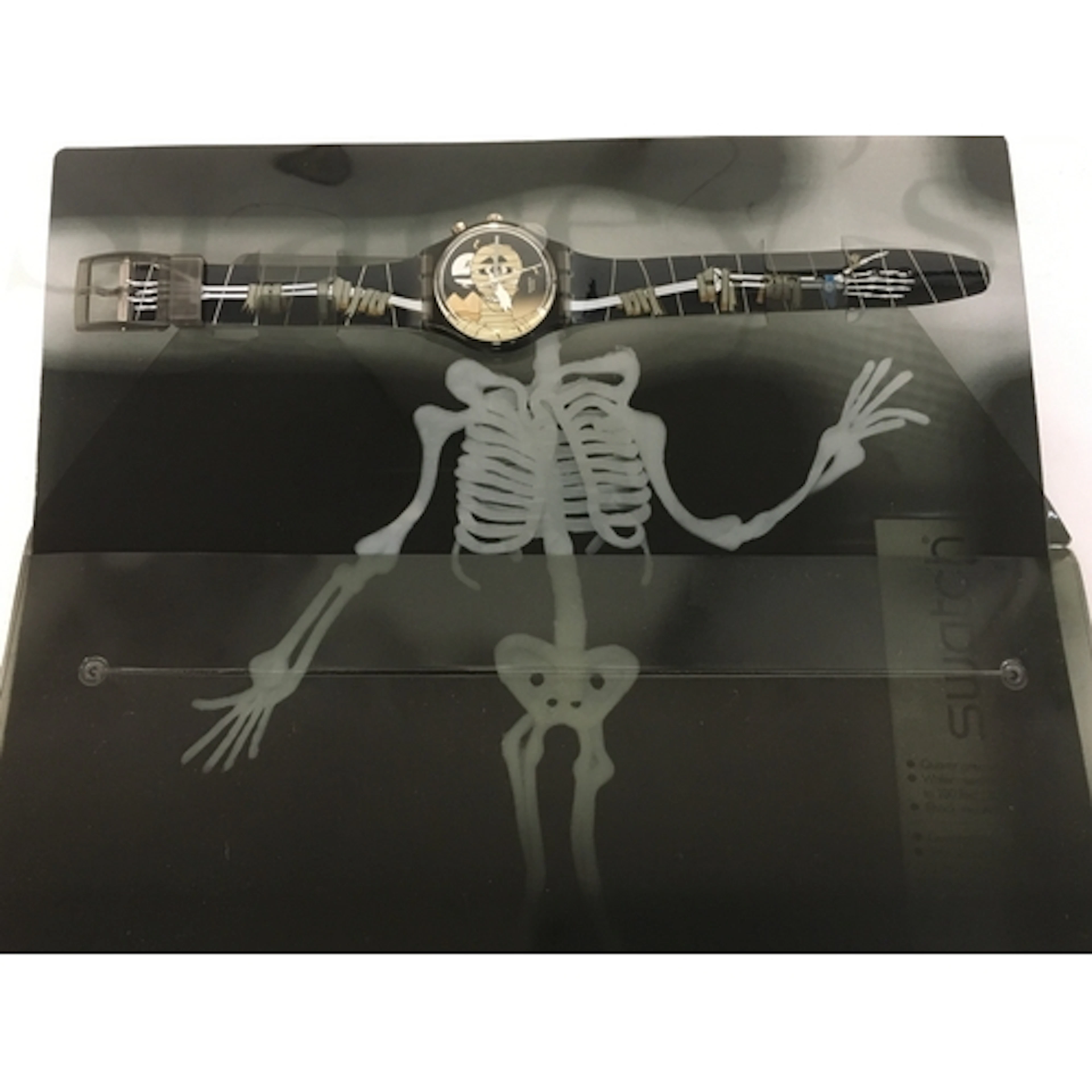Swatch Gent Loomi MUMMIA GM900, a 2001 Halloween special edi...