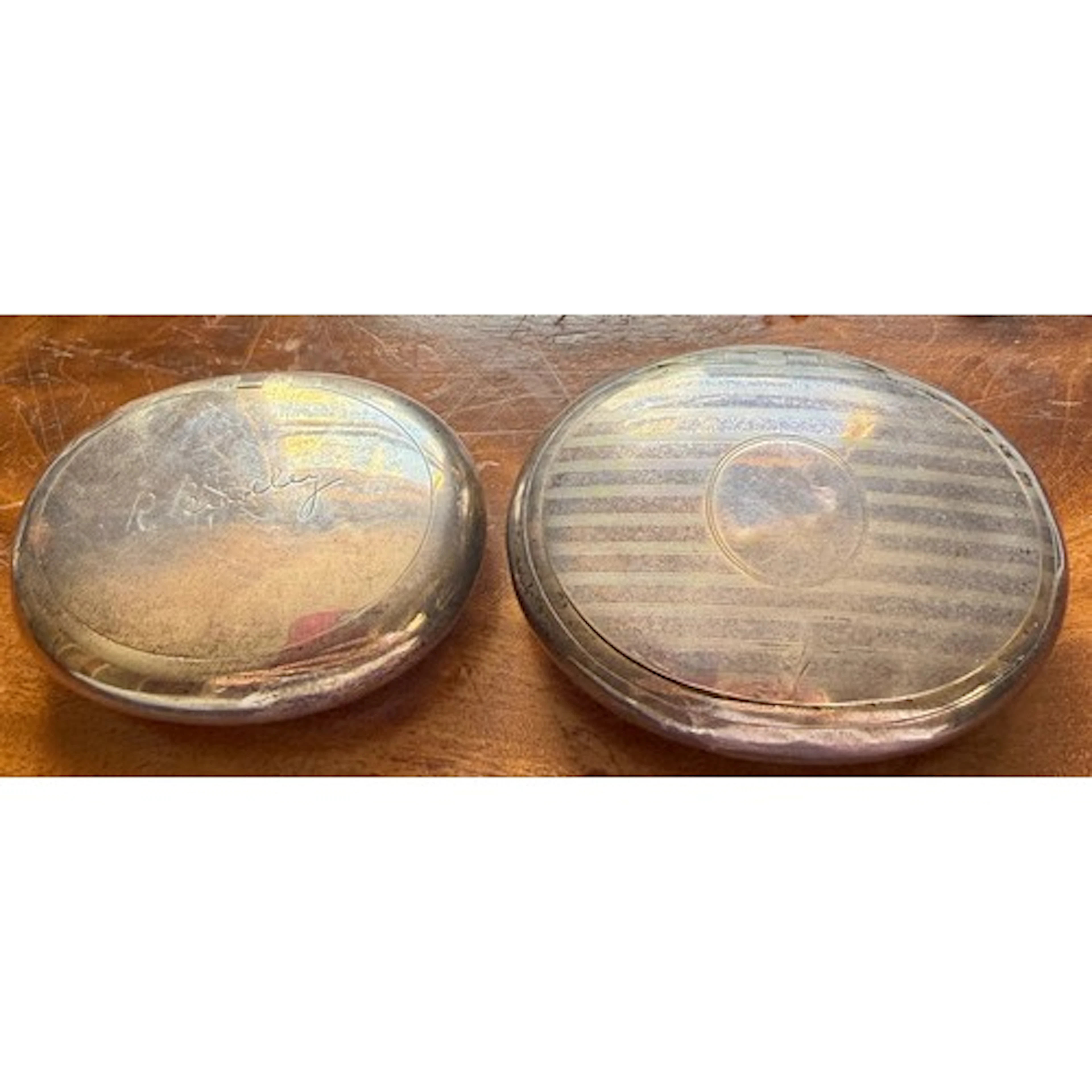 Two oval silver snuff boxes, Chester 1918, maker Z Barraclou...