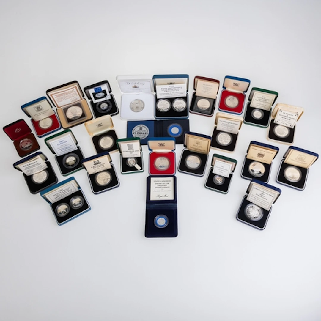 COINS - MODERN WORLD COLLECTION. Collection of silver boxed ...