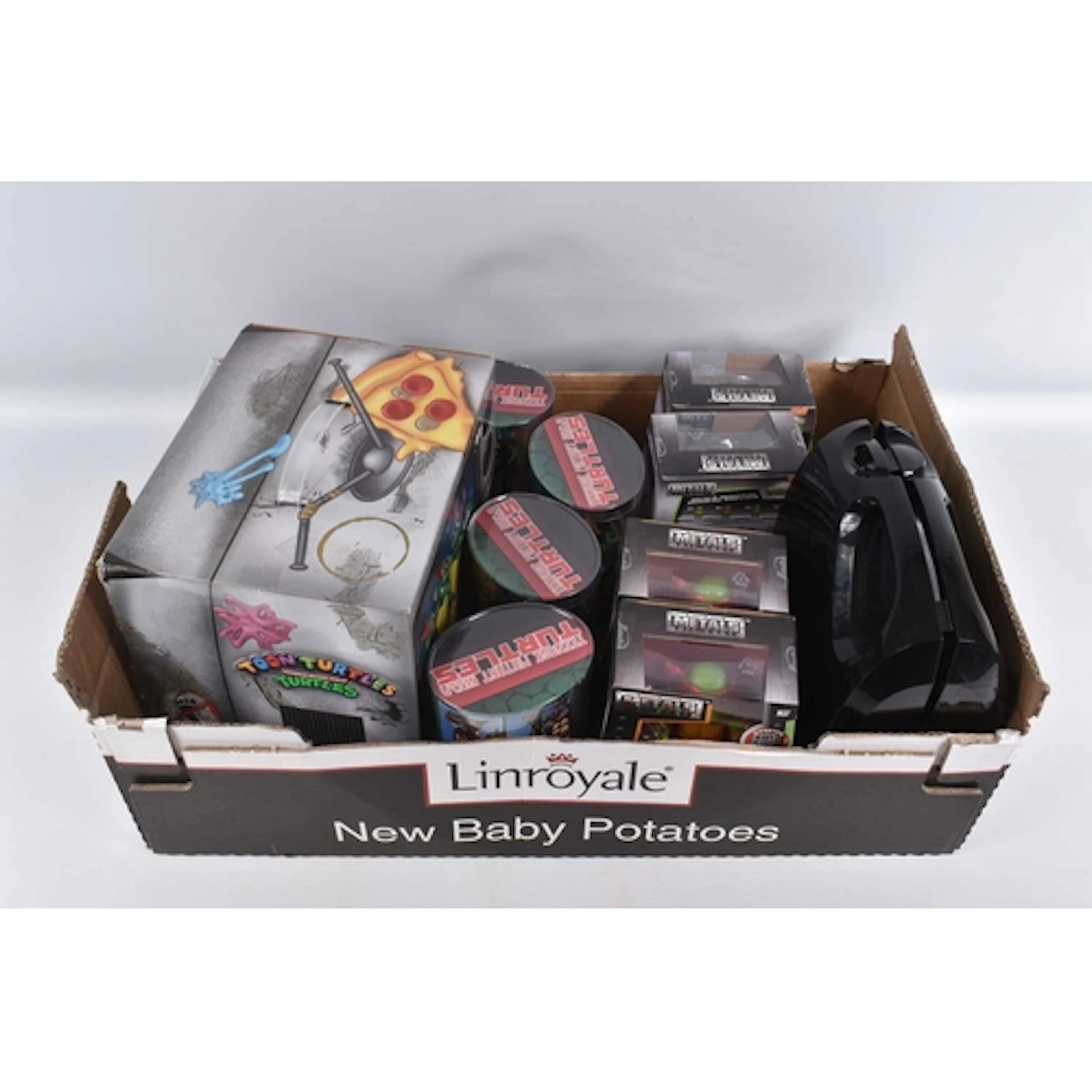 A TRAY OF MIXED BOXED TEENAGE MUTANT NINJA TURTLES FIGURES A...