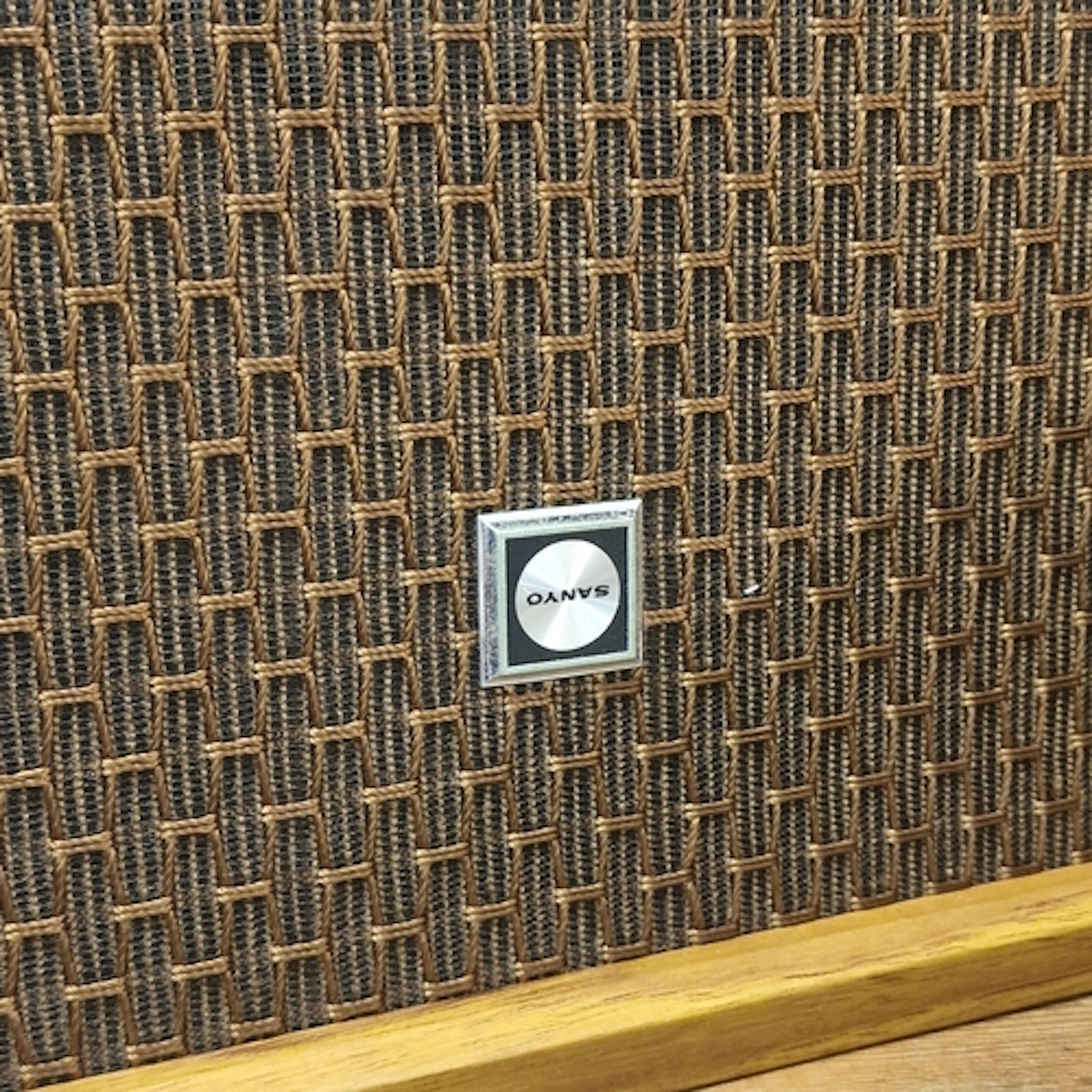 Sanyo vintage four channel hifi stereo system with integral ...