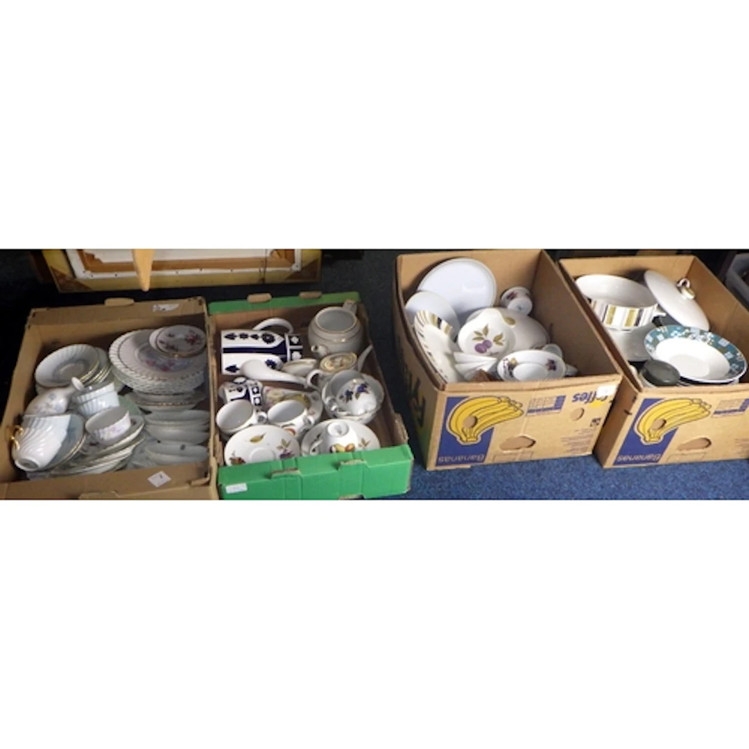 Four boxes of misc tea & dinner ware to inc Rosenthal, Worce...
