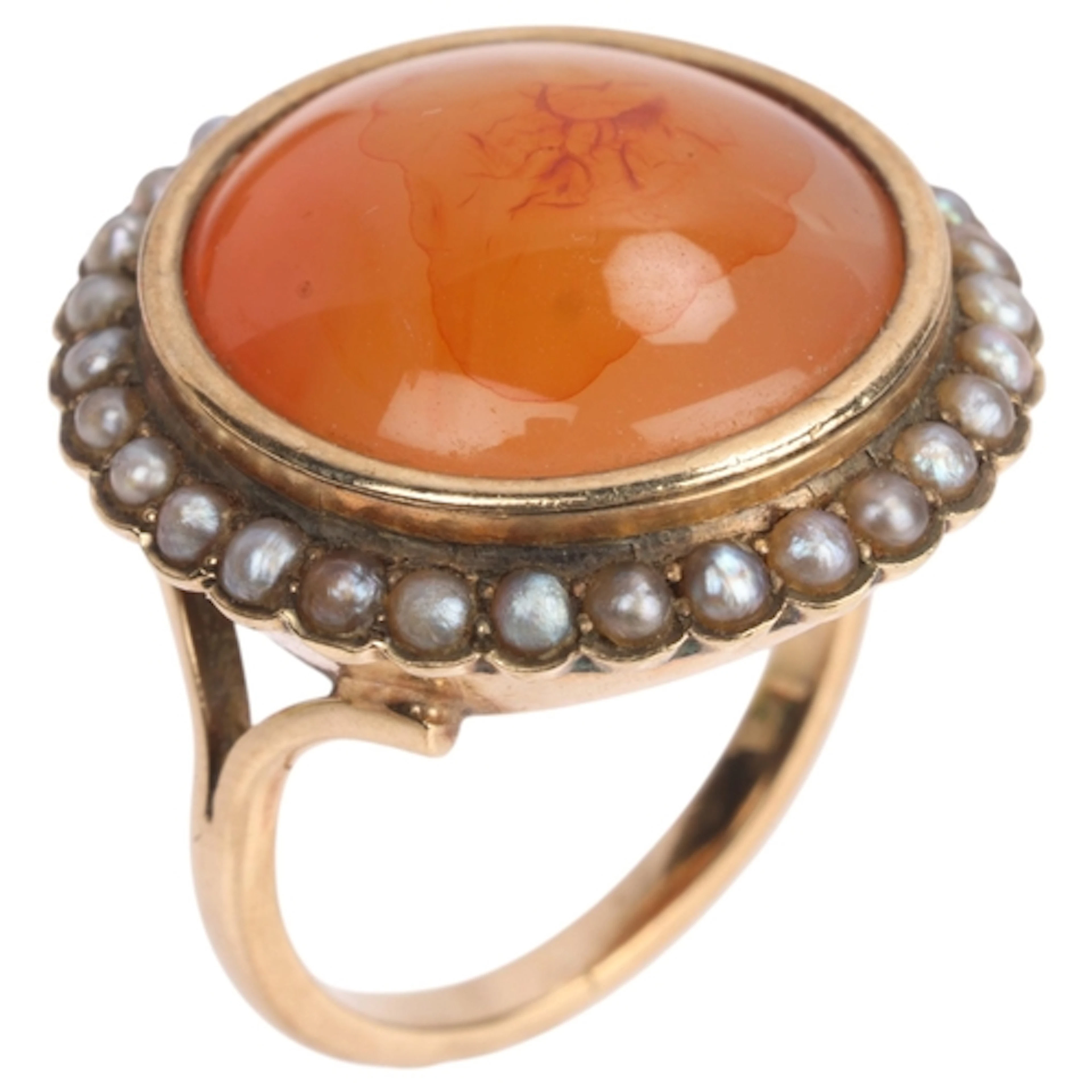 A Vintage 9ct gold carnelian and split pearl cluster ring, r...