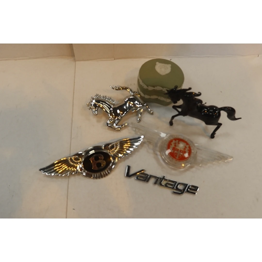 Quantity of Bentley, Farrari Jaguar and other motifs