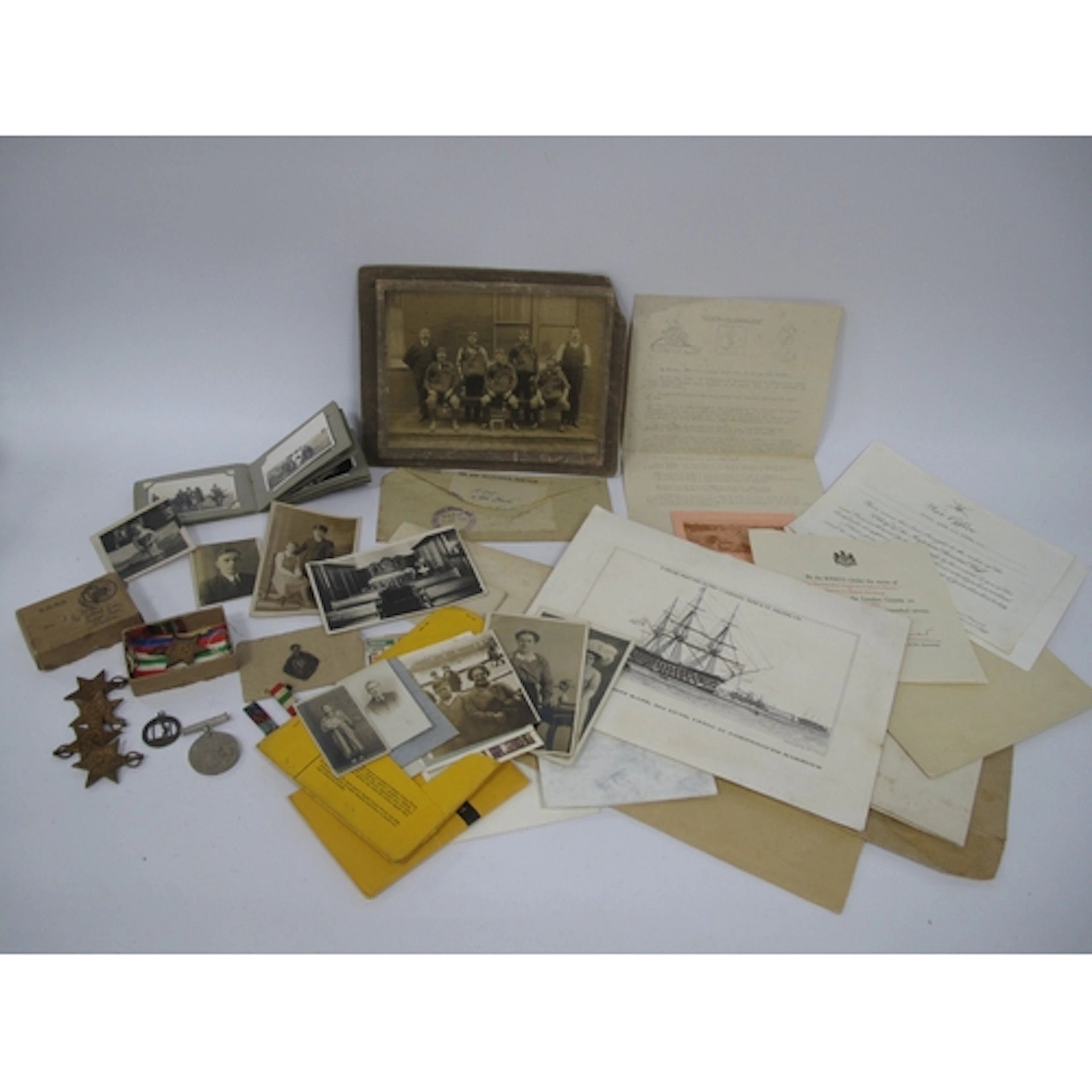 WWII Maritime Royal Artillery Boxed Medals, comprising 1939 ...