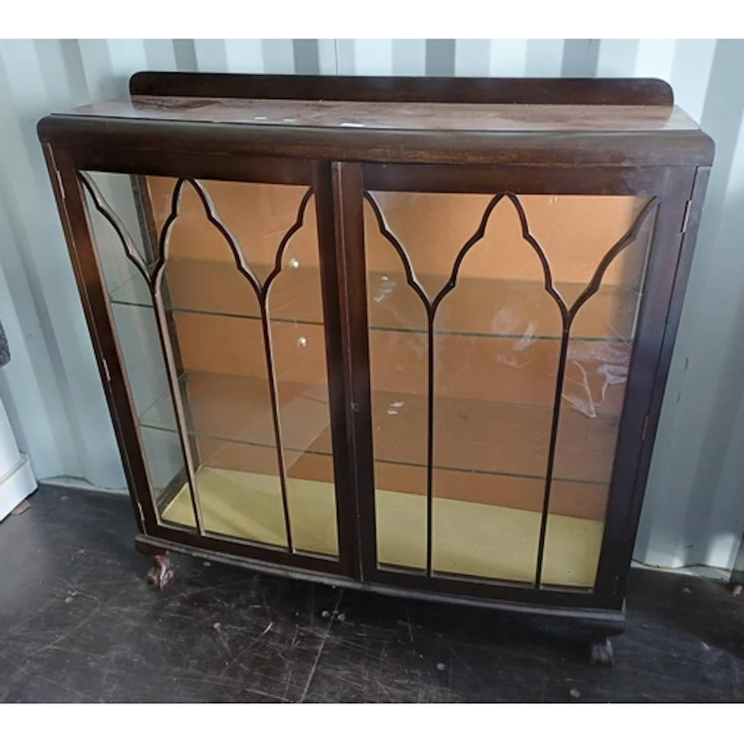 20TH CENTURY MAHOGANY DISPLAY CABINET WITH 2 ASTRAGAL GLASS ...