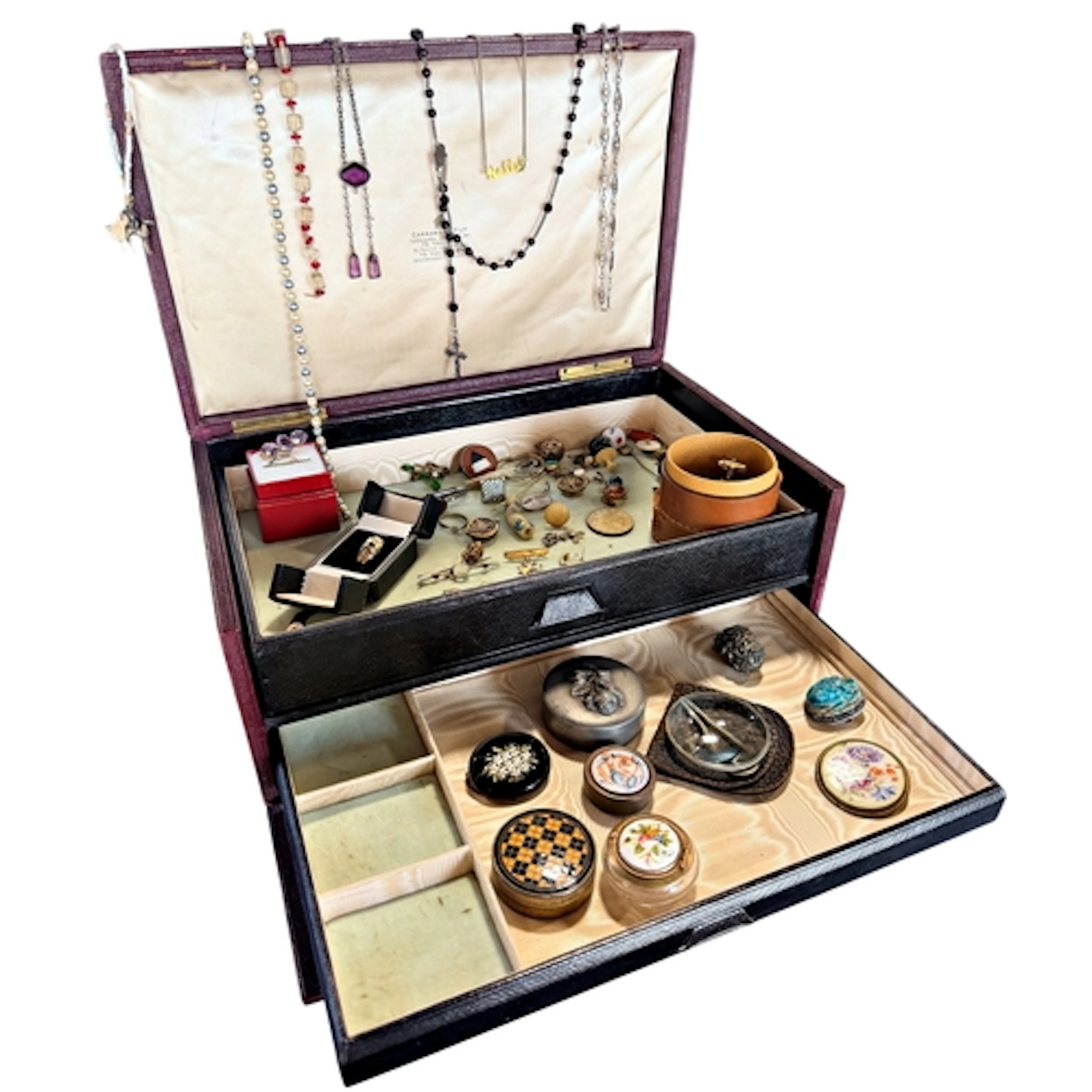 A collection of mixed jewellery, to include a 9ct gold snake...
