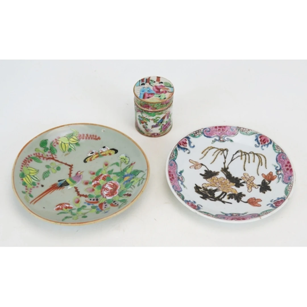 A late 19th century Cantonese lidded pot with famille vert d...