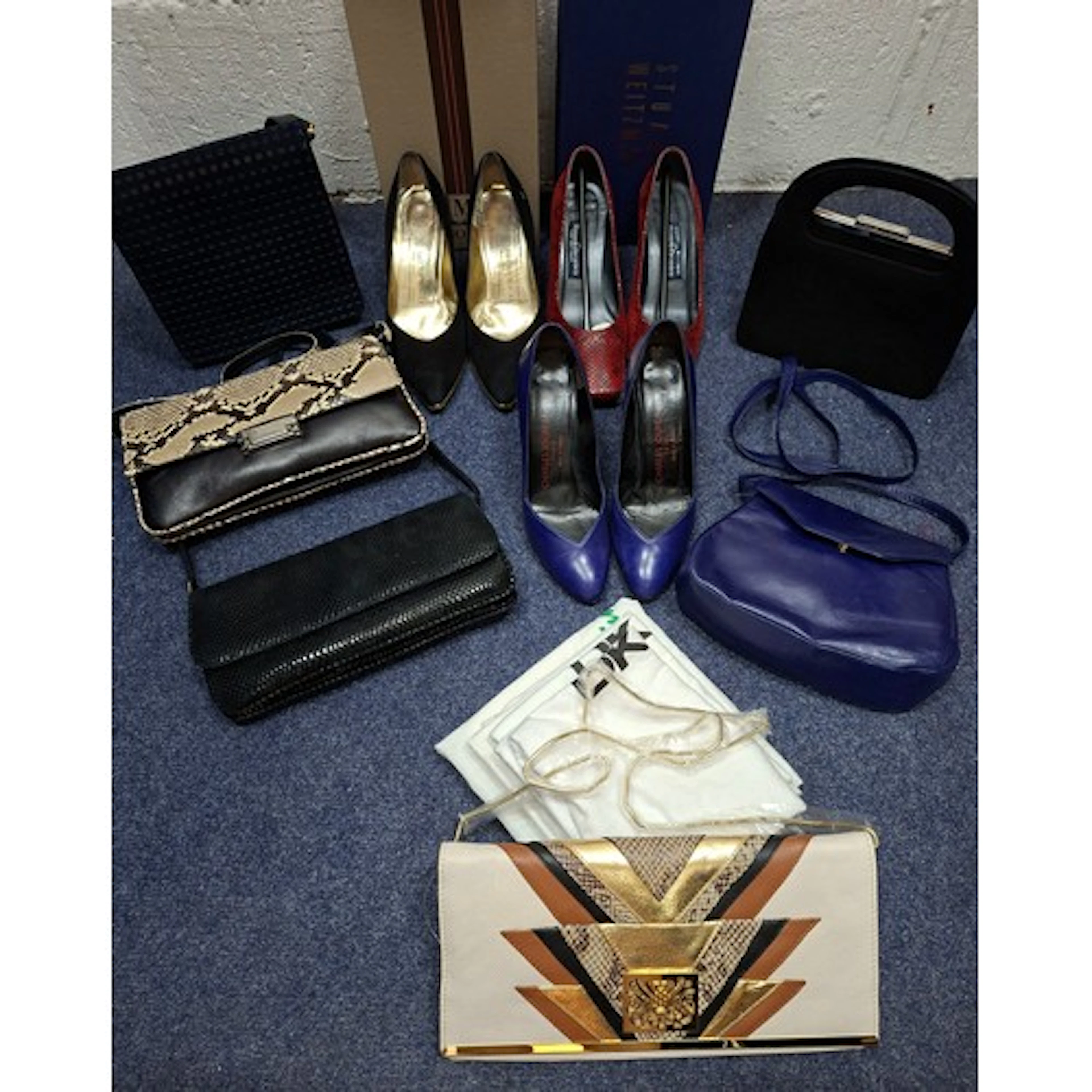 A quantity of late 20th Century bags and ladies shoes UK4 to...