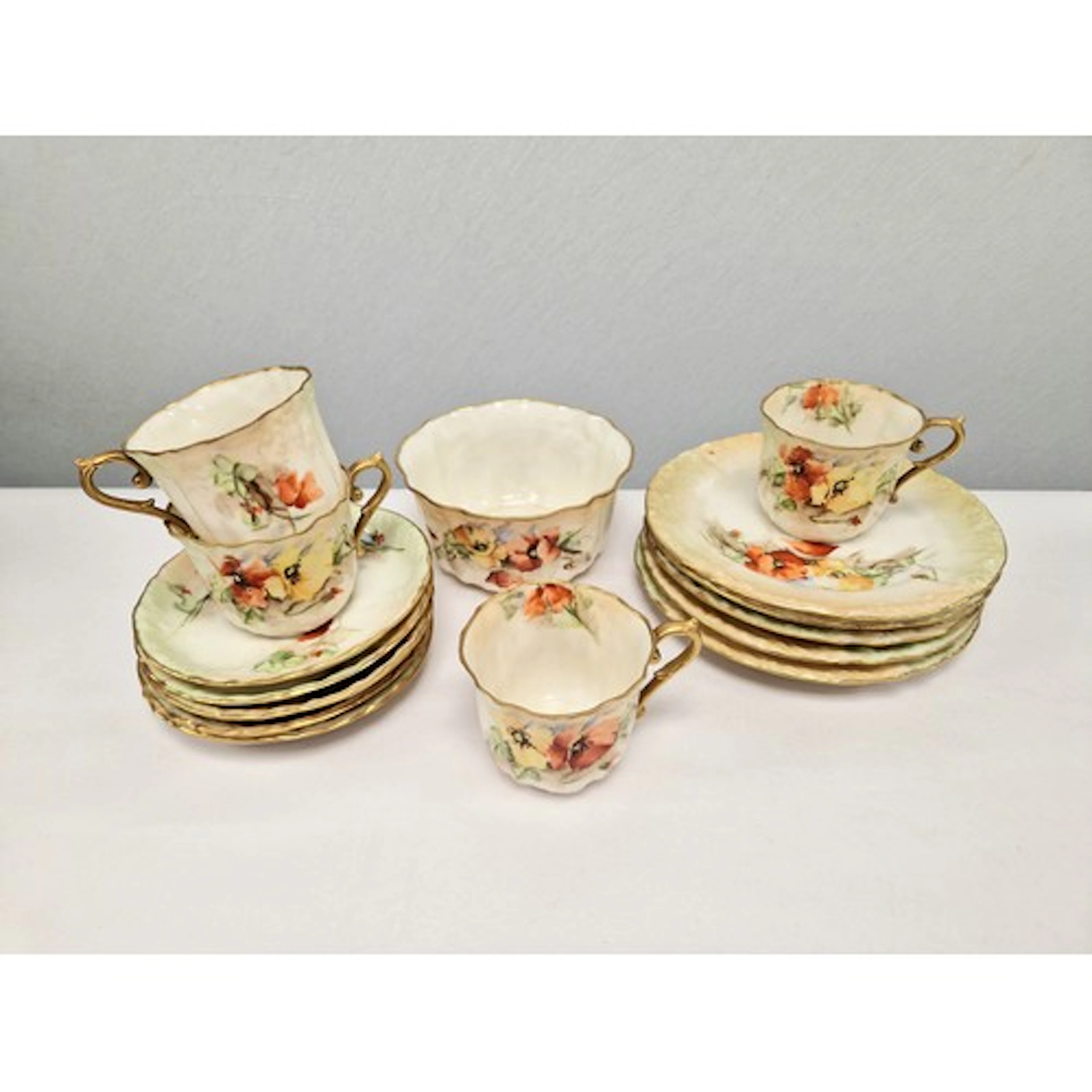 Nautilus china floral decorated part teaset to include four ...