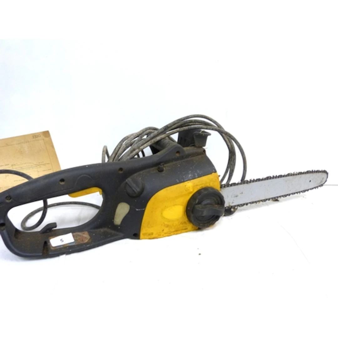 Electric Flesi chainsaw Titan.