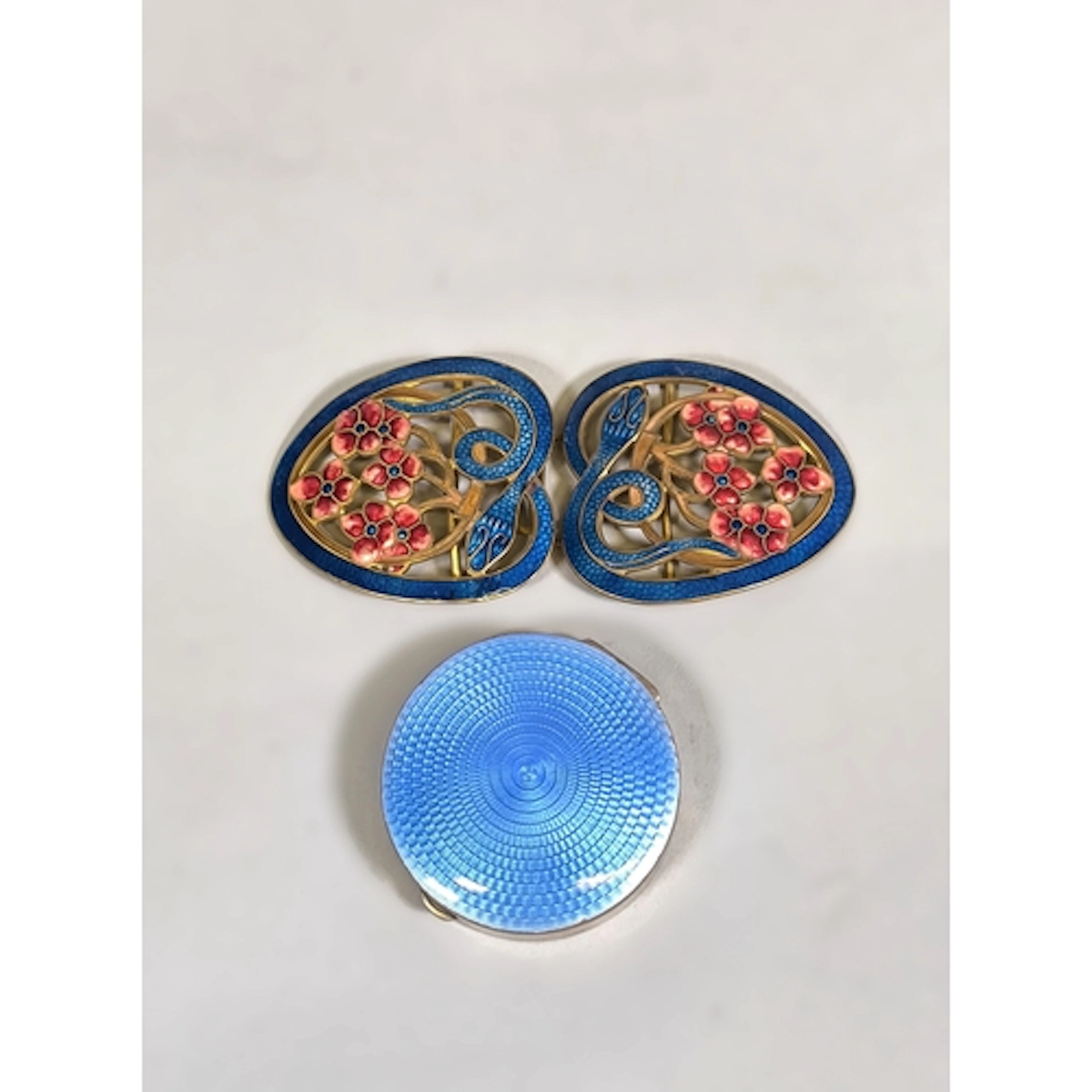 George V silver and blue guilloche enamel pill box, Birmingh...