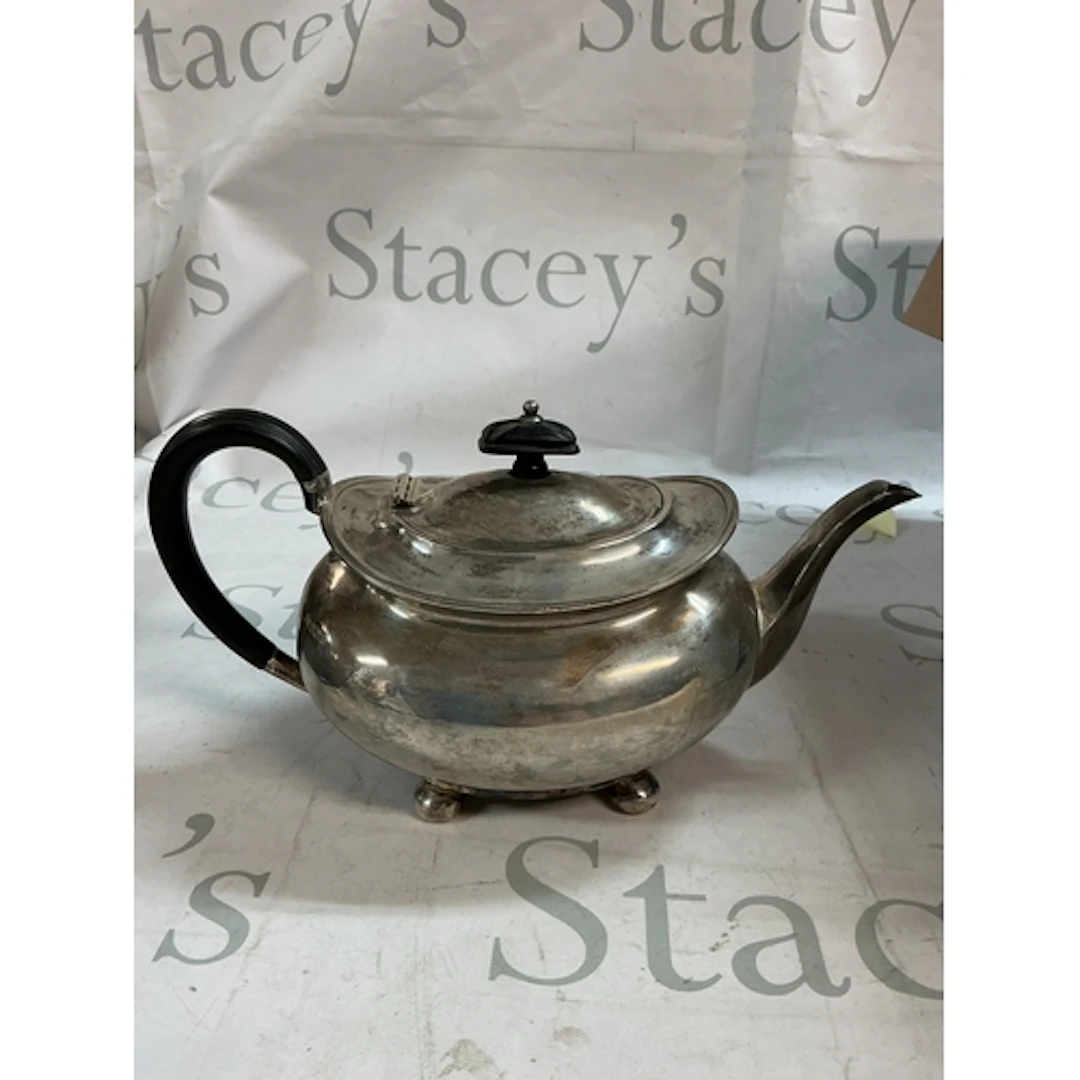 M.Atkins silver london hallmarked tea pot. Total weight 615g...
