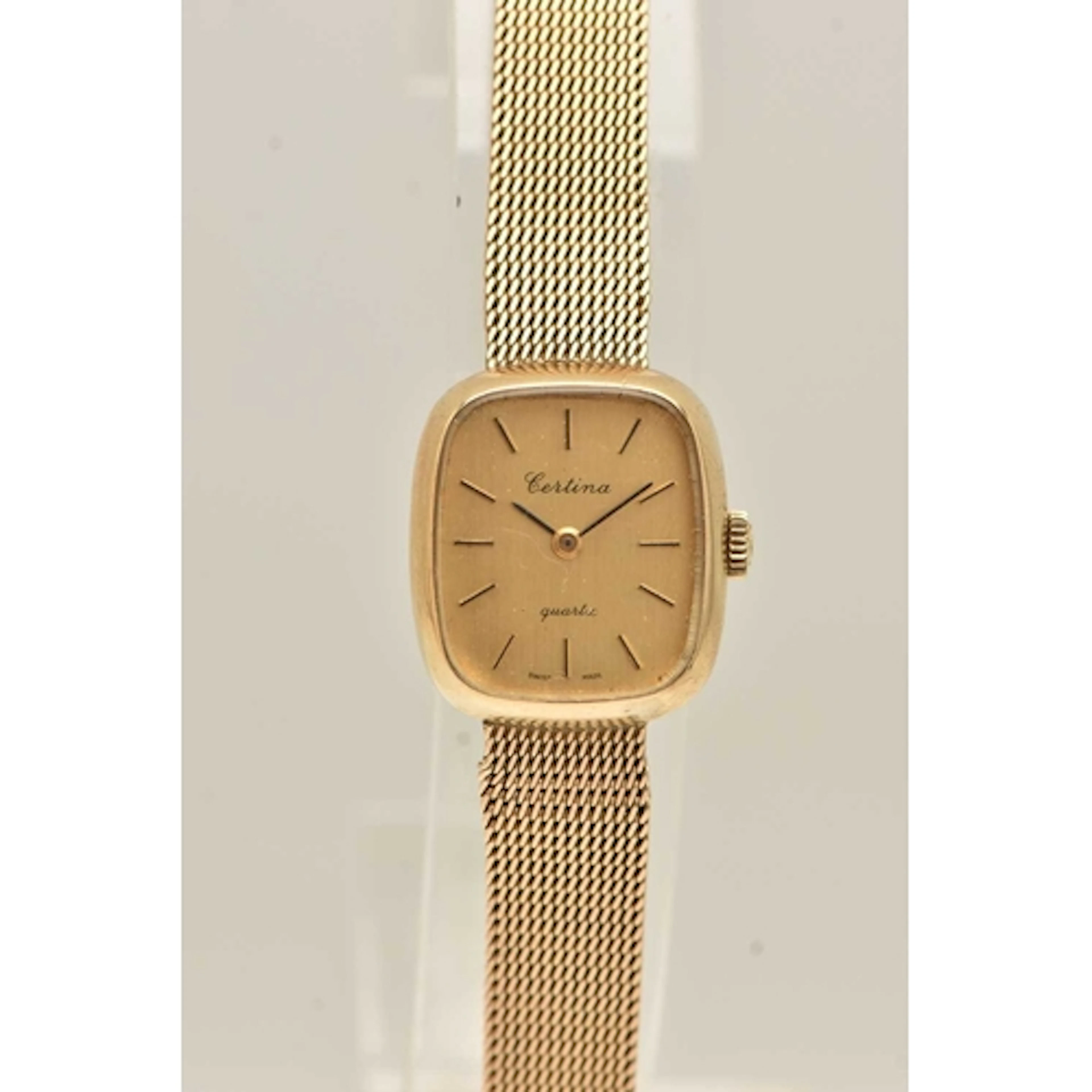 A LADIES 9CT GOLD 'CERTINA' WRISTWATCH, quartz movement, rou...