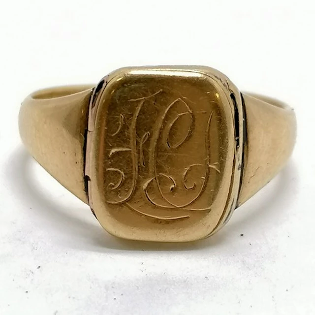 Antique 18ct marked gold gents signet / poison ring - size Q...