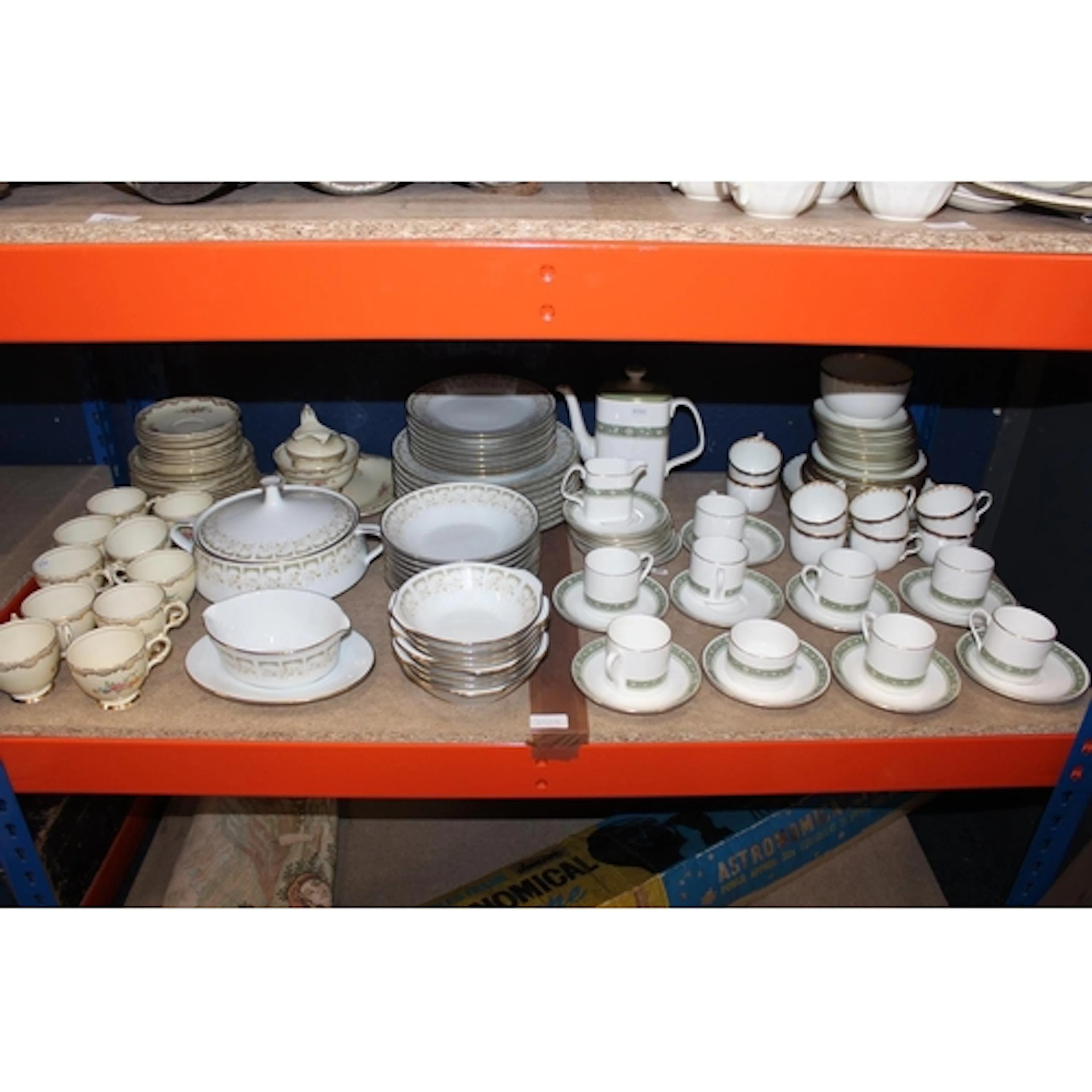 Grovesnor China part teaset comprising of cups, saucers and ...