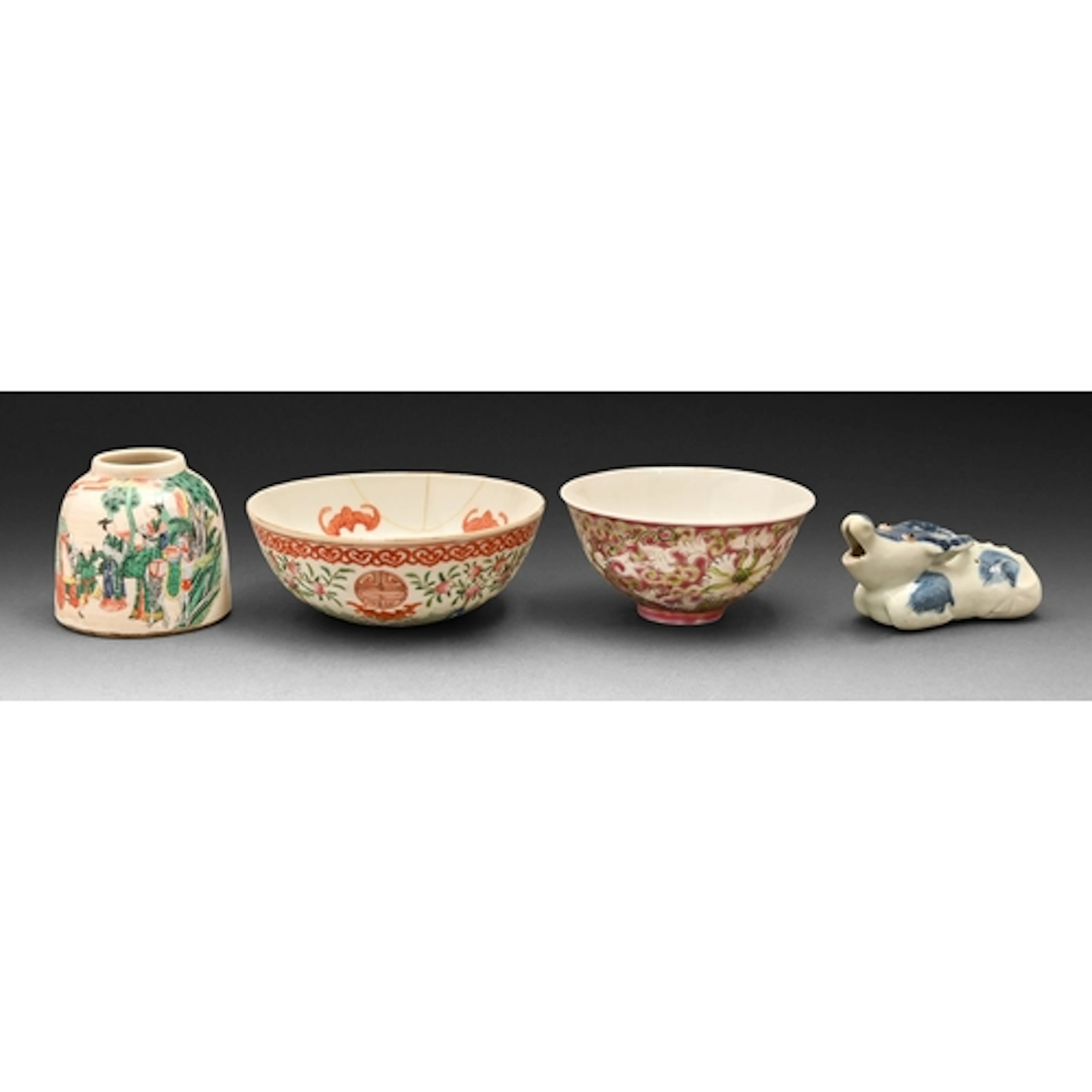 A Chinese bowl, late 19th c, enamelled with alternating peac...