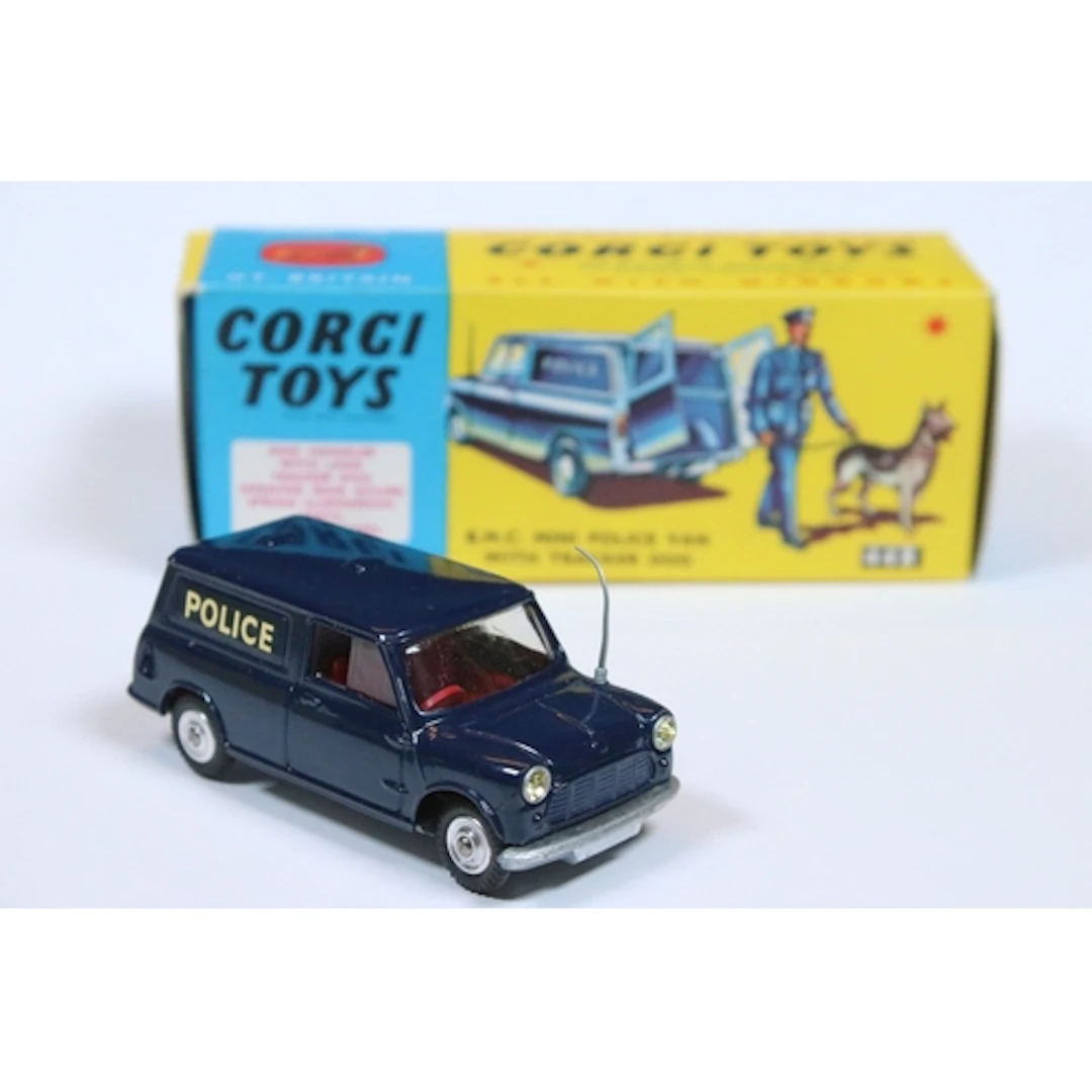 Boxed Corgi 448 BMC Mini Police Van with Tracker Dog diecast...