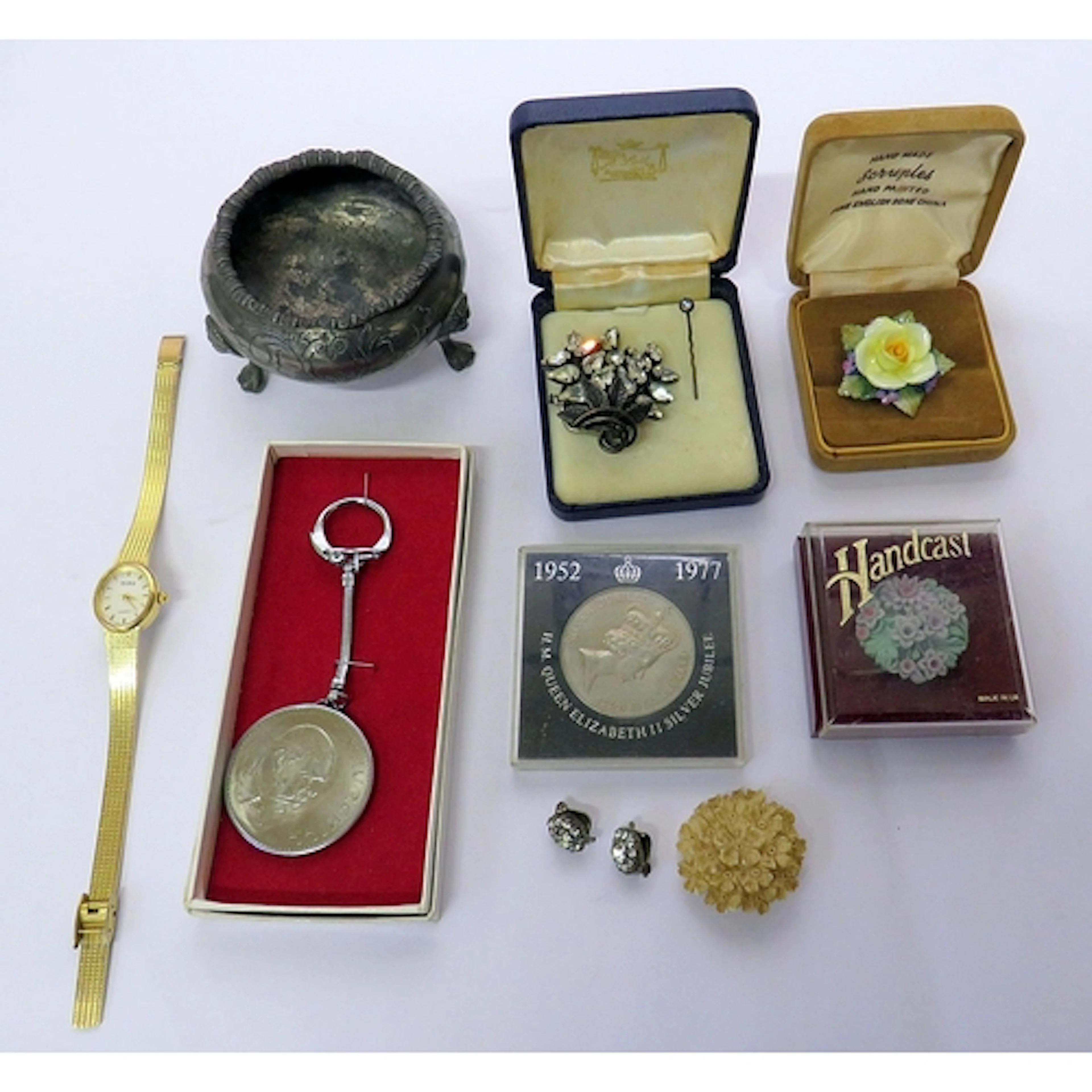 Costume Jewellery incl. vintage carved bone flower brooch, o...