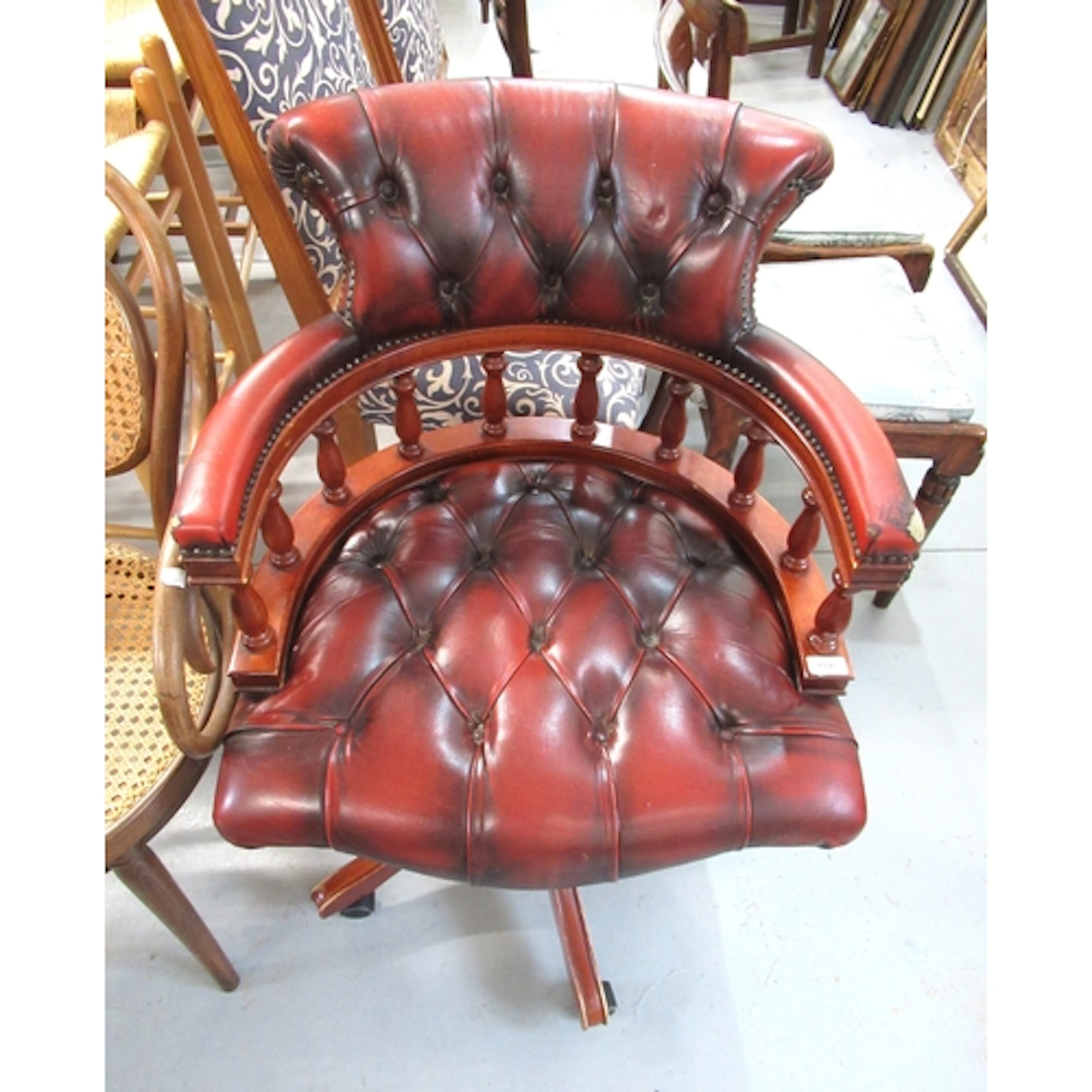 Reproduction red buttoned leather upholstered swivel office ...