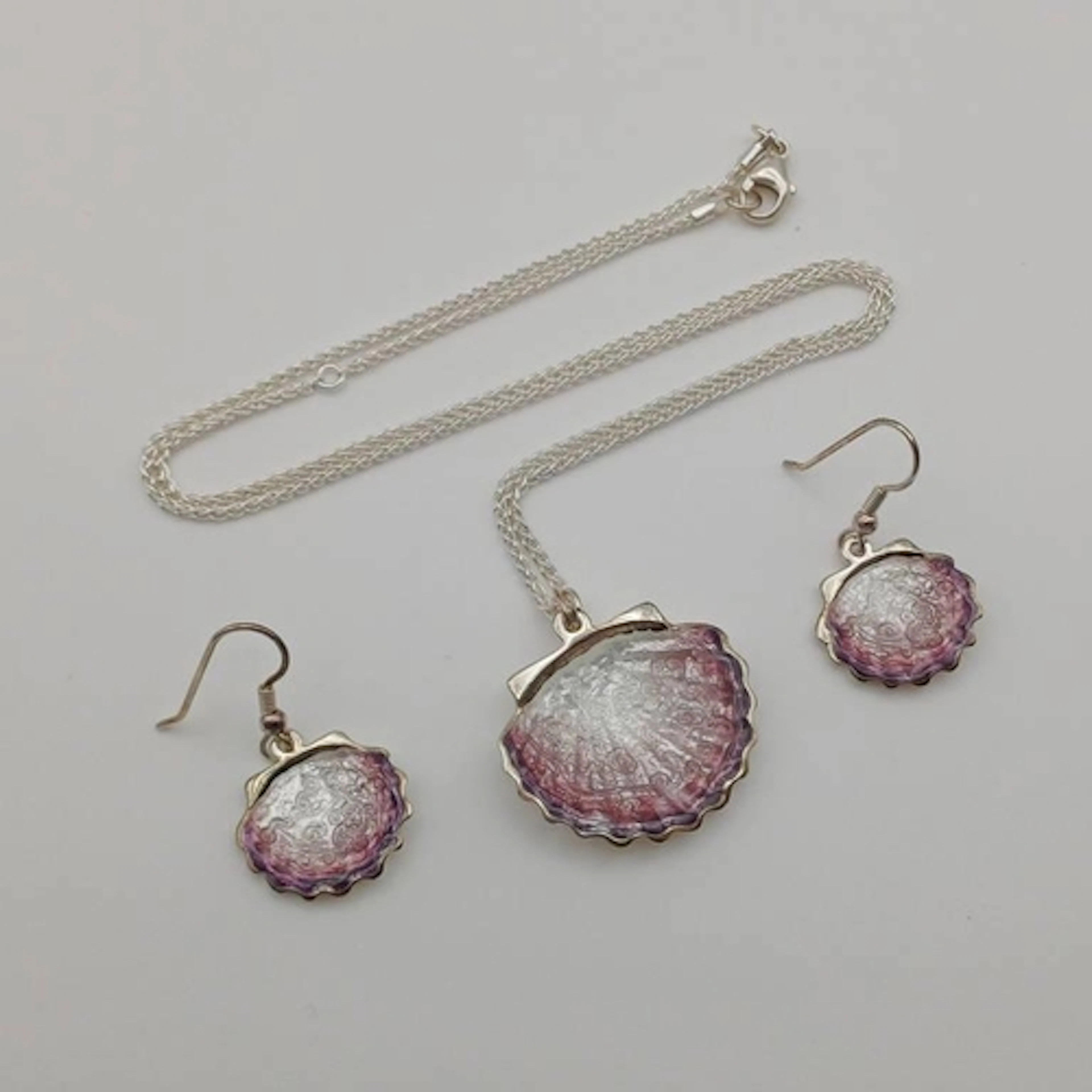 SHEILA FLEET SILVER & PURPLE ENAMEL SCALLOP PENDANT & MATCHI...
