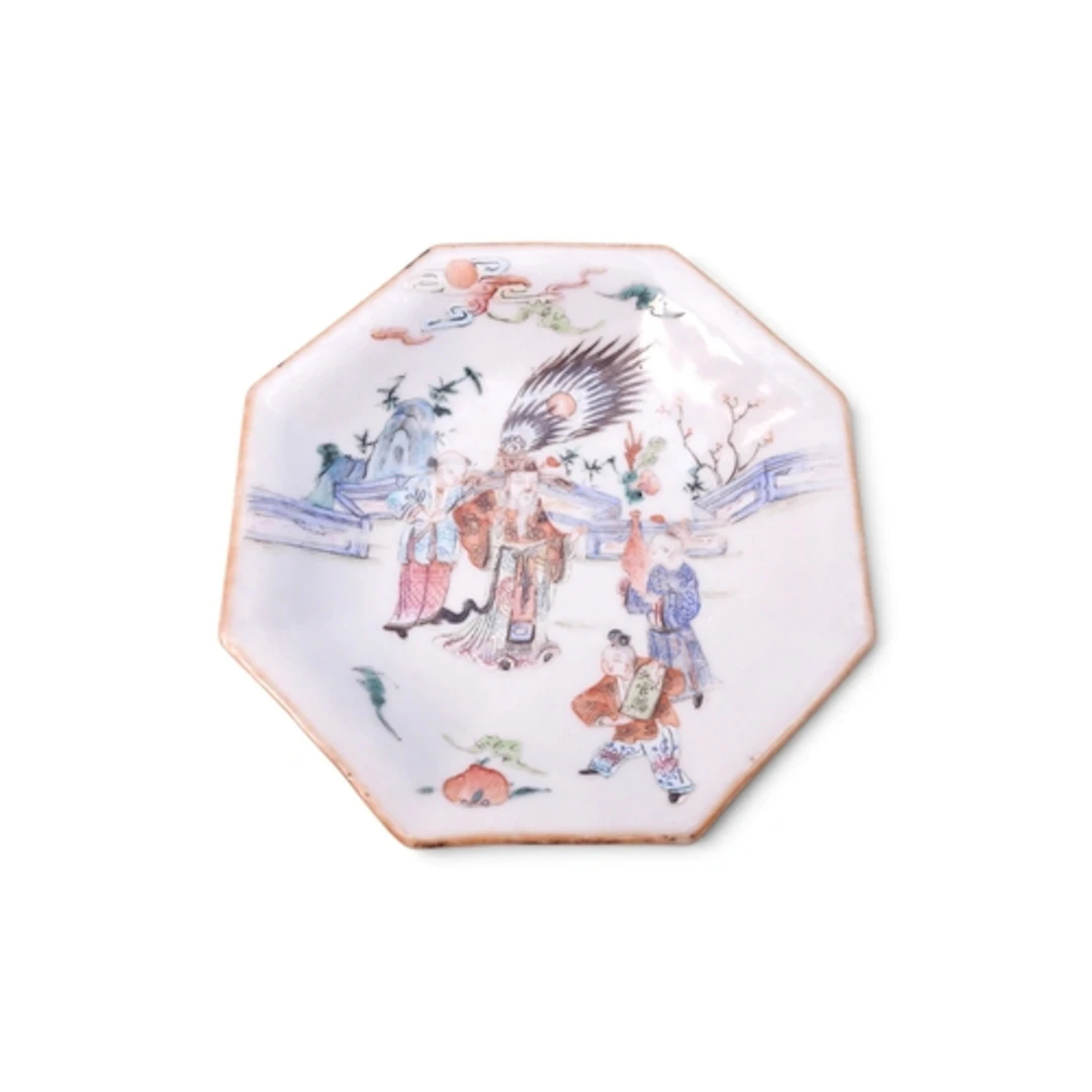 A Canton octagonal dish Painted with figures within a ...