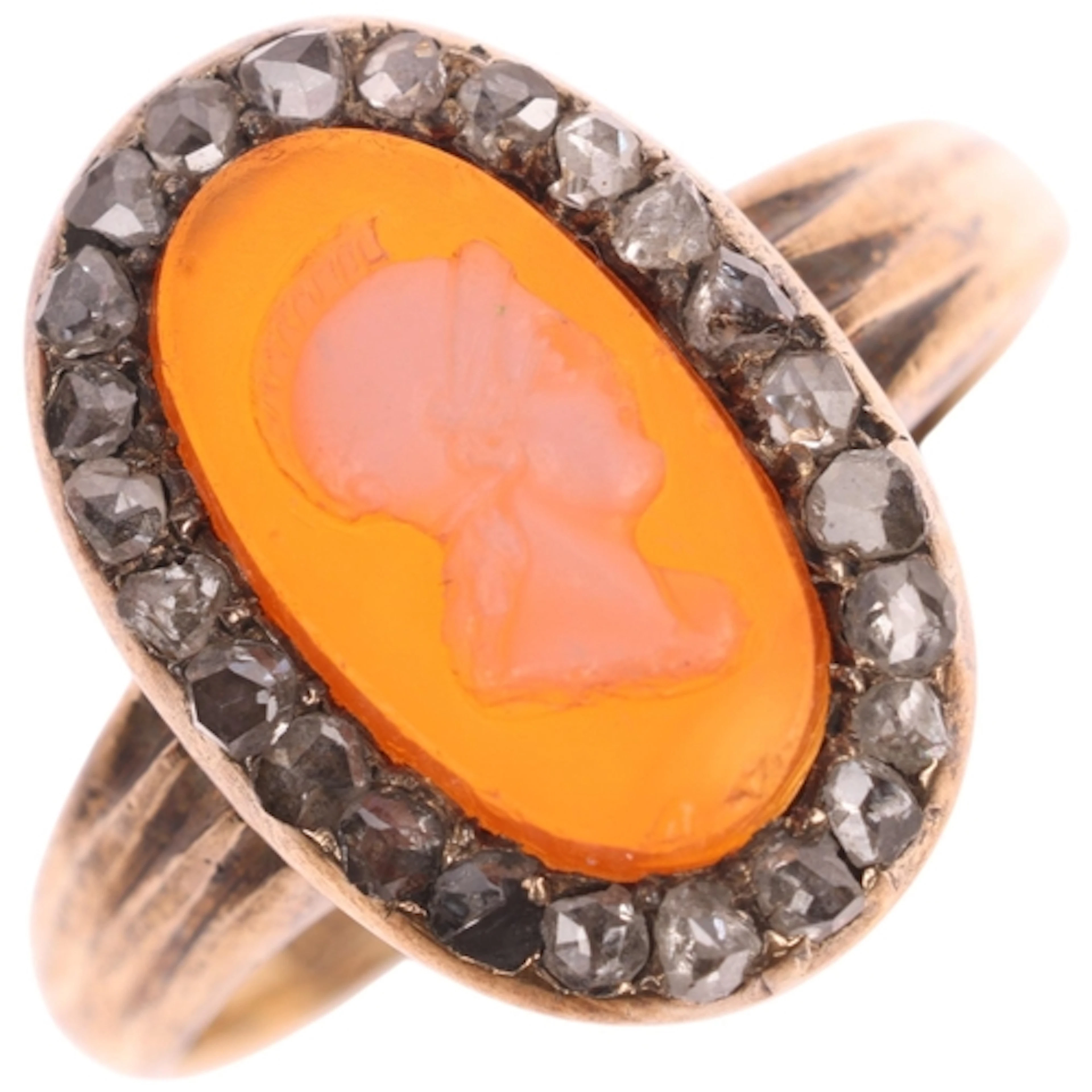 An Antique Victorian 18ct gold agate diamond cluster cameo r...