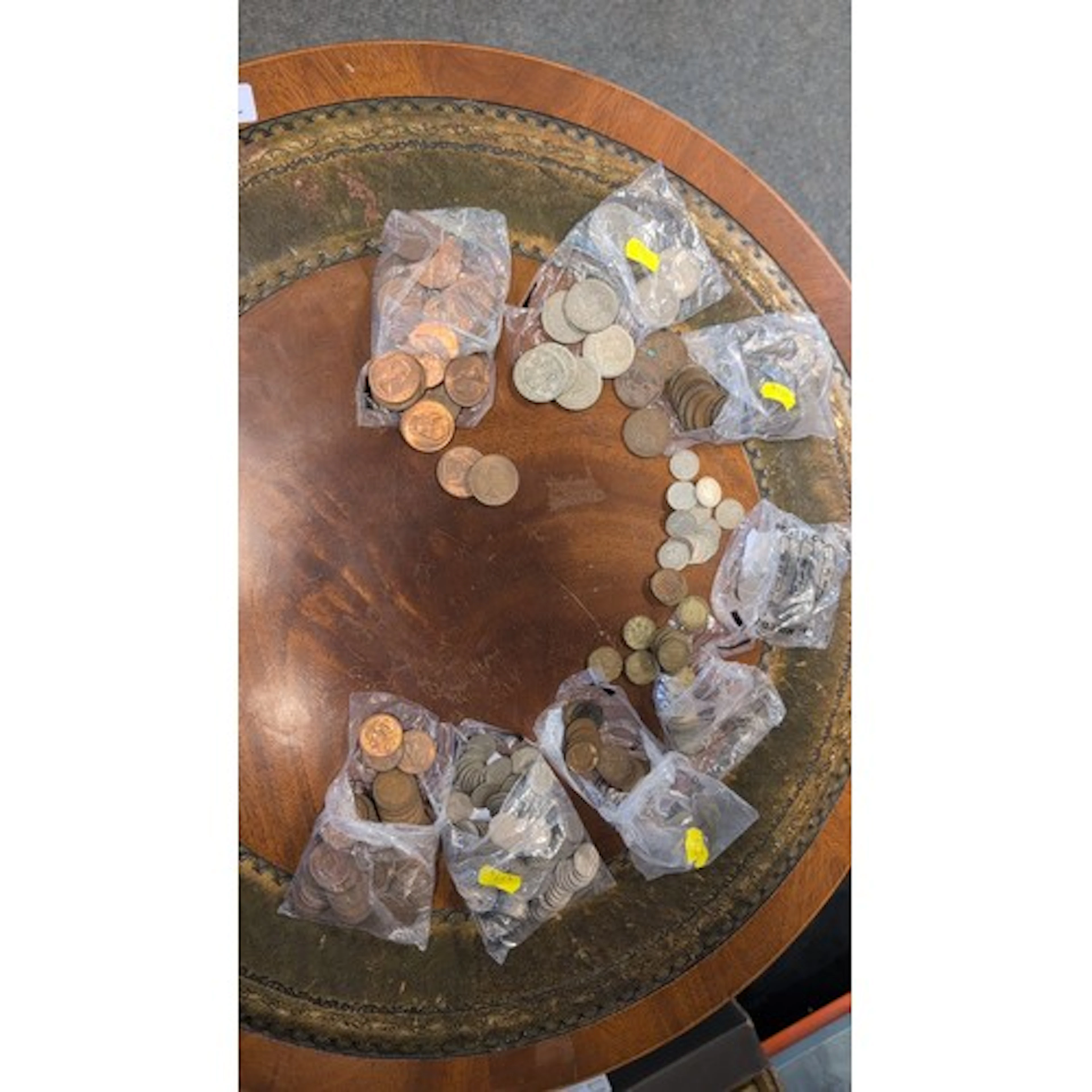 A collection of mixed world coinage, chiefly mid-to-late 20t...