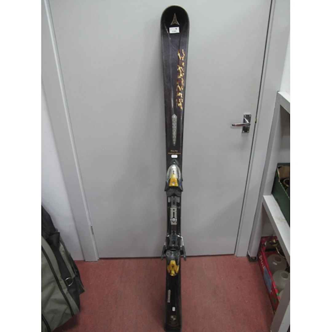 A pair of Austrian Atomic Diva 9:6 Limited Edition carving s...