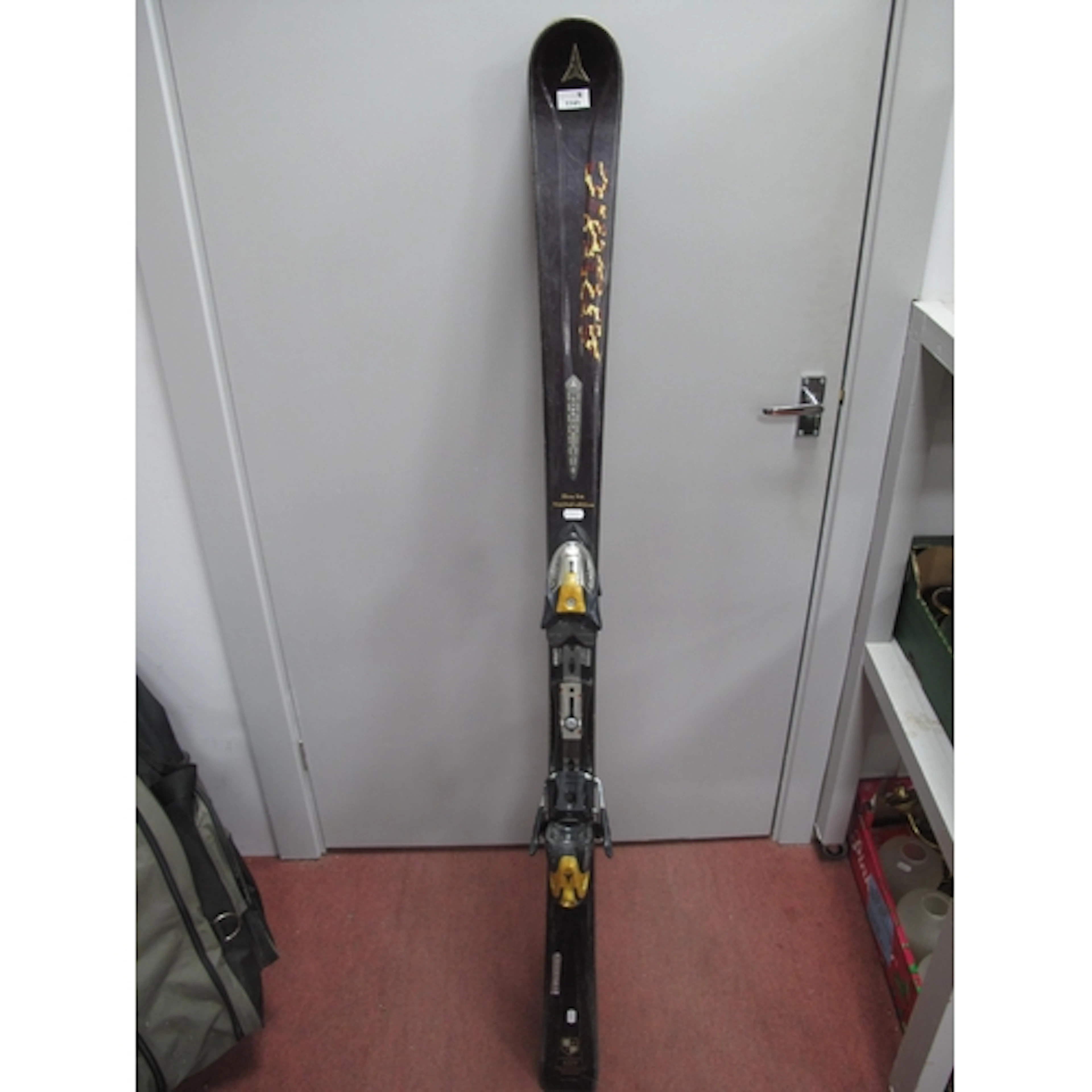 A pair of Austrian Atomic Diva 9:6 Limited Edition carving s...