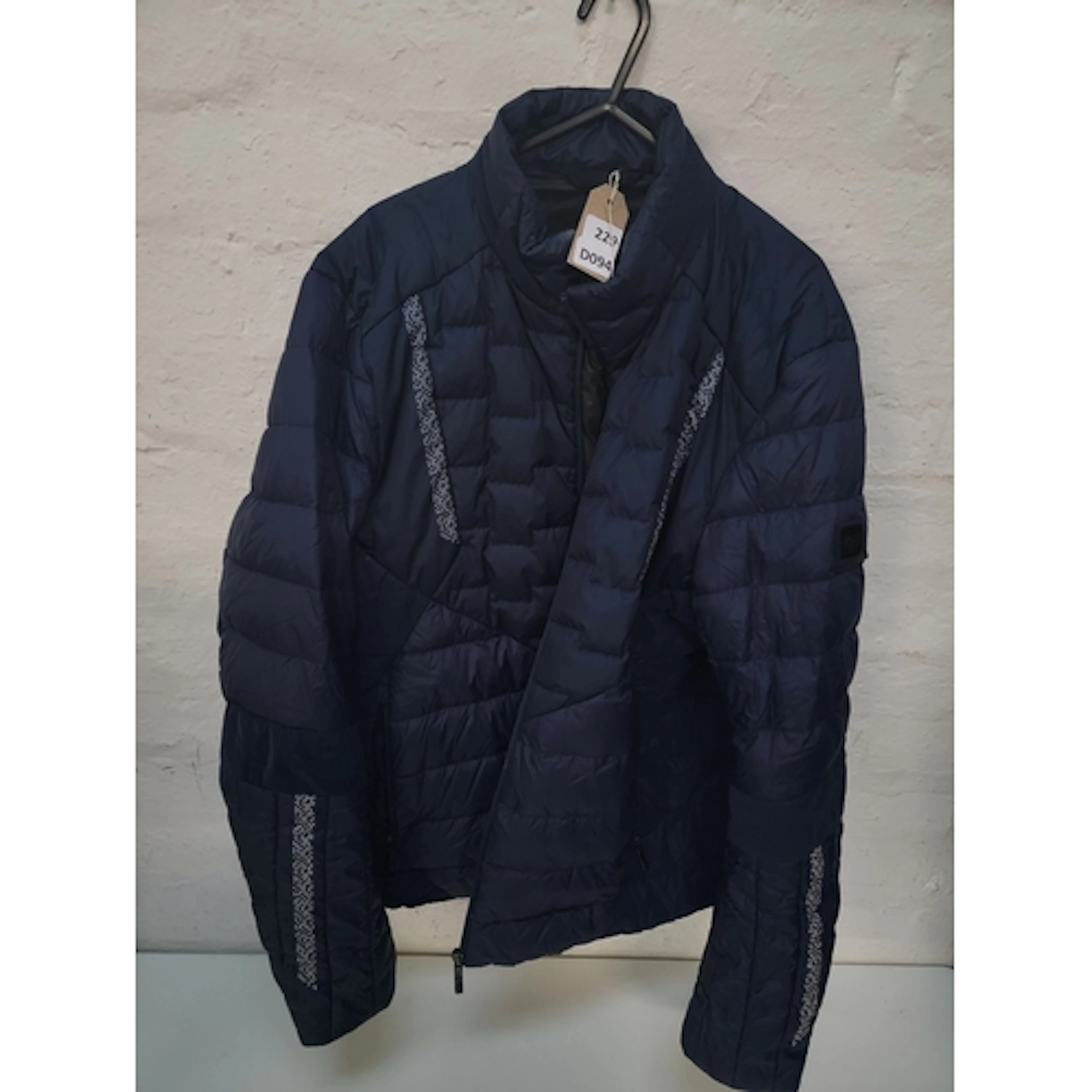 ONE LADIES HUGO BOSS DOWN JACKET, NOT SIZE MARKED