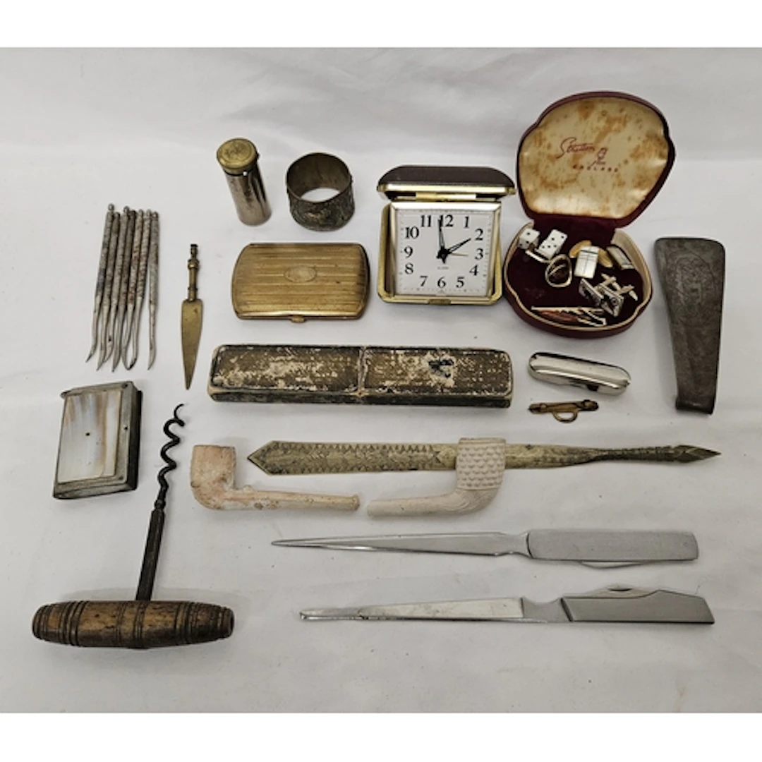 2 Partial Clay Pipes, cufflinks incl. pair Stratton in box, ...