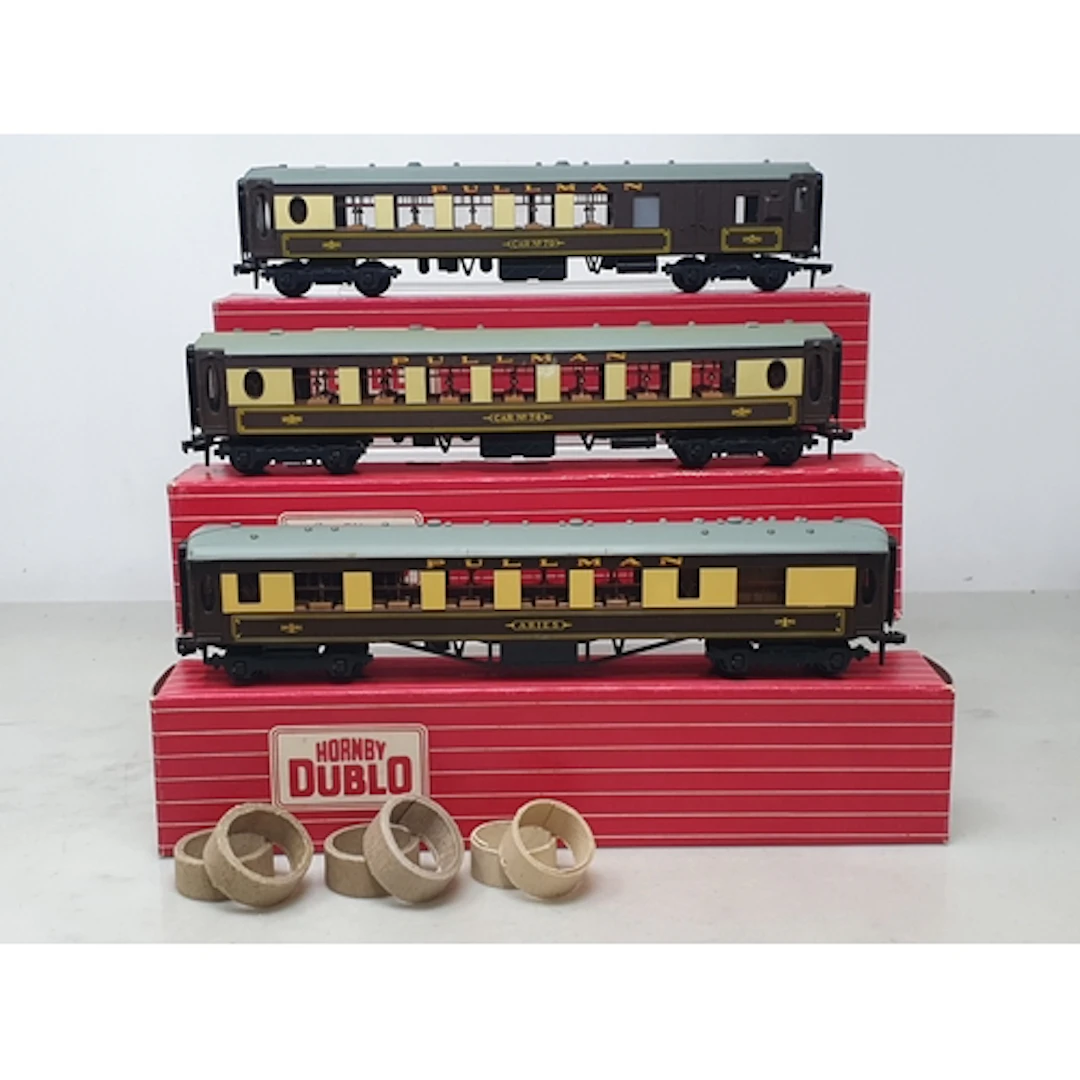 A complete set of three boxed Hornby Dublo early issue Pullm...