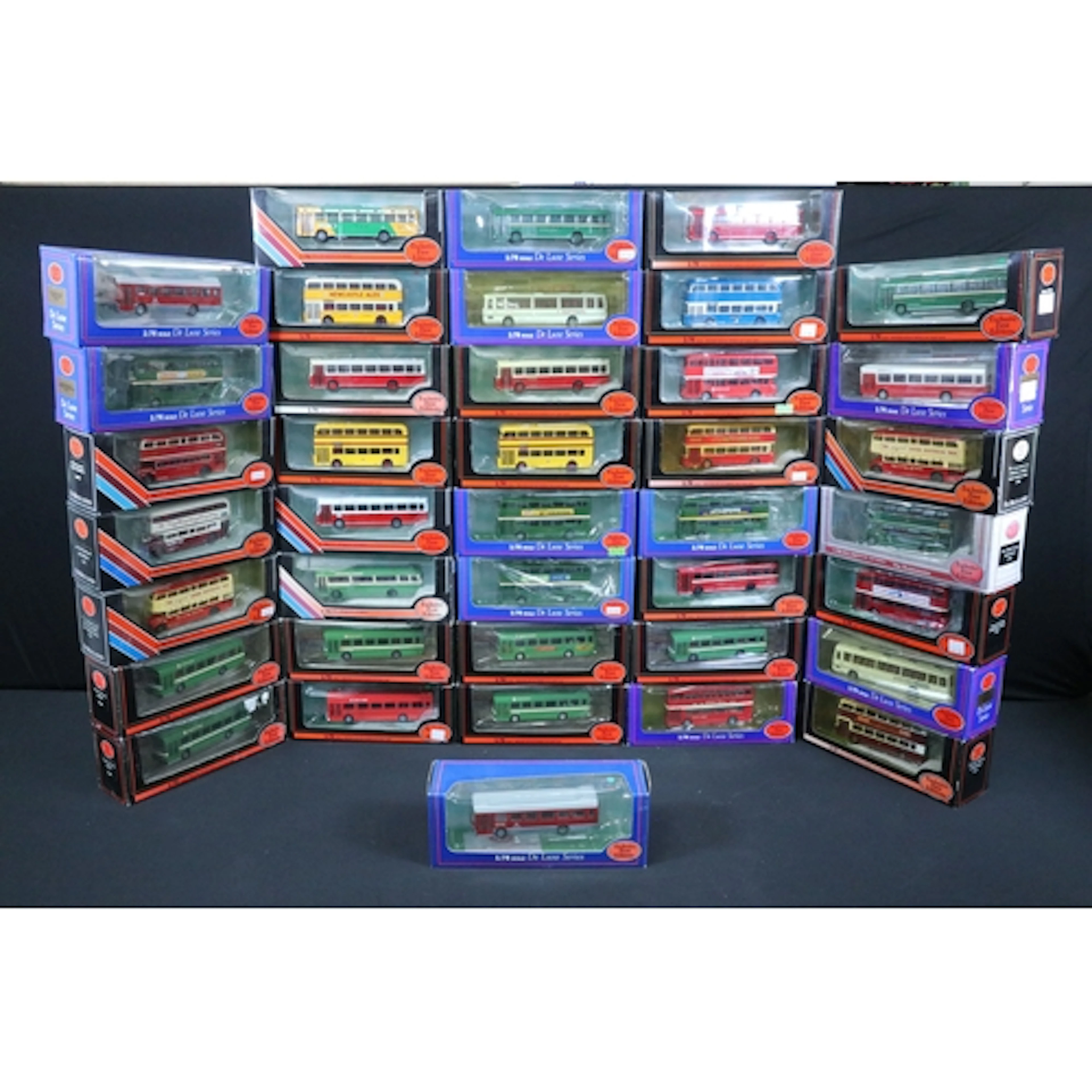 39 Boxed EFE Exclusive First Editions diecast model buses to...