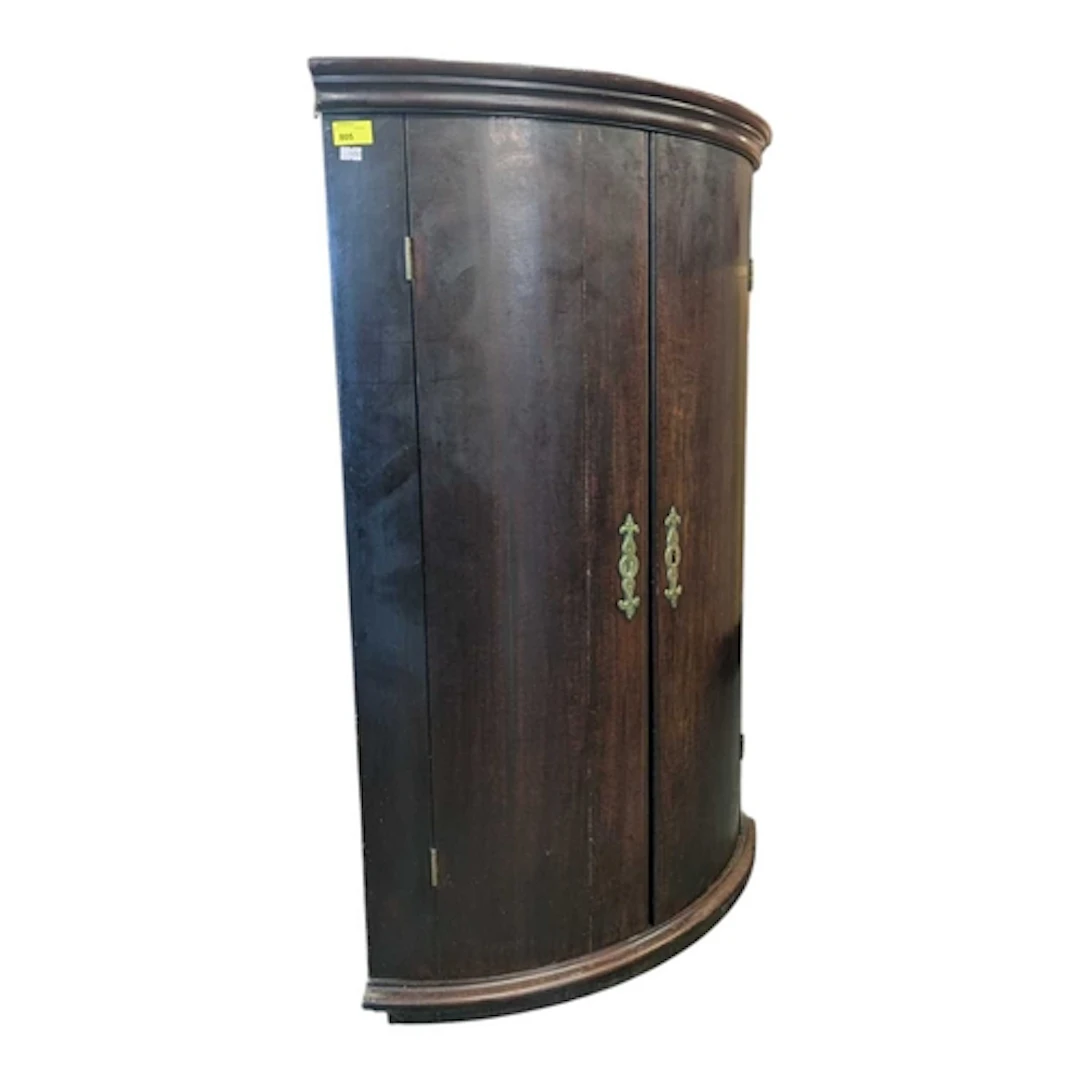 A 19th century Victorian corner cabinet / cupboard. Flared c...