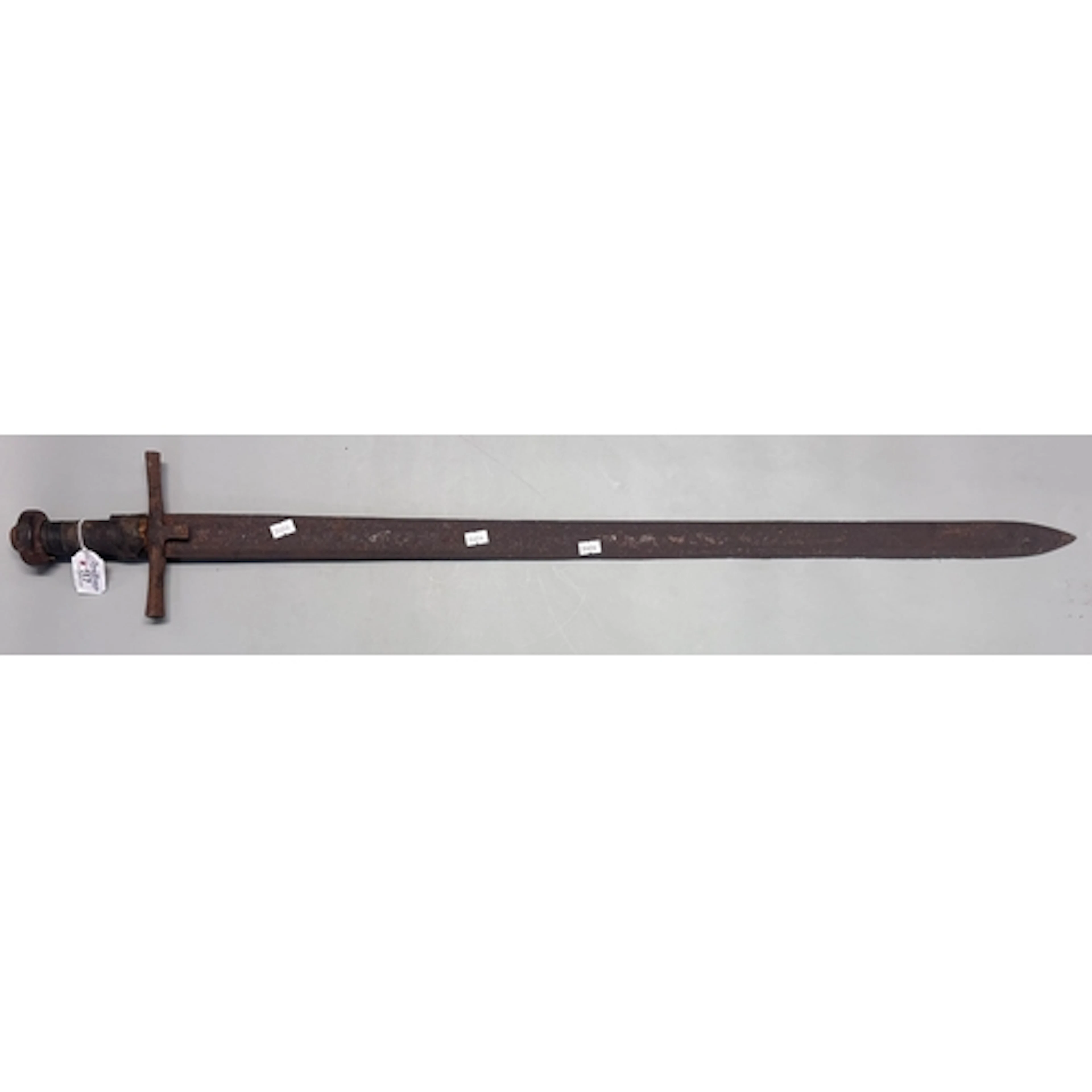 Sudanese Kaskara sword, lacking scabbard, in relic condition...