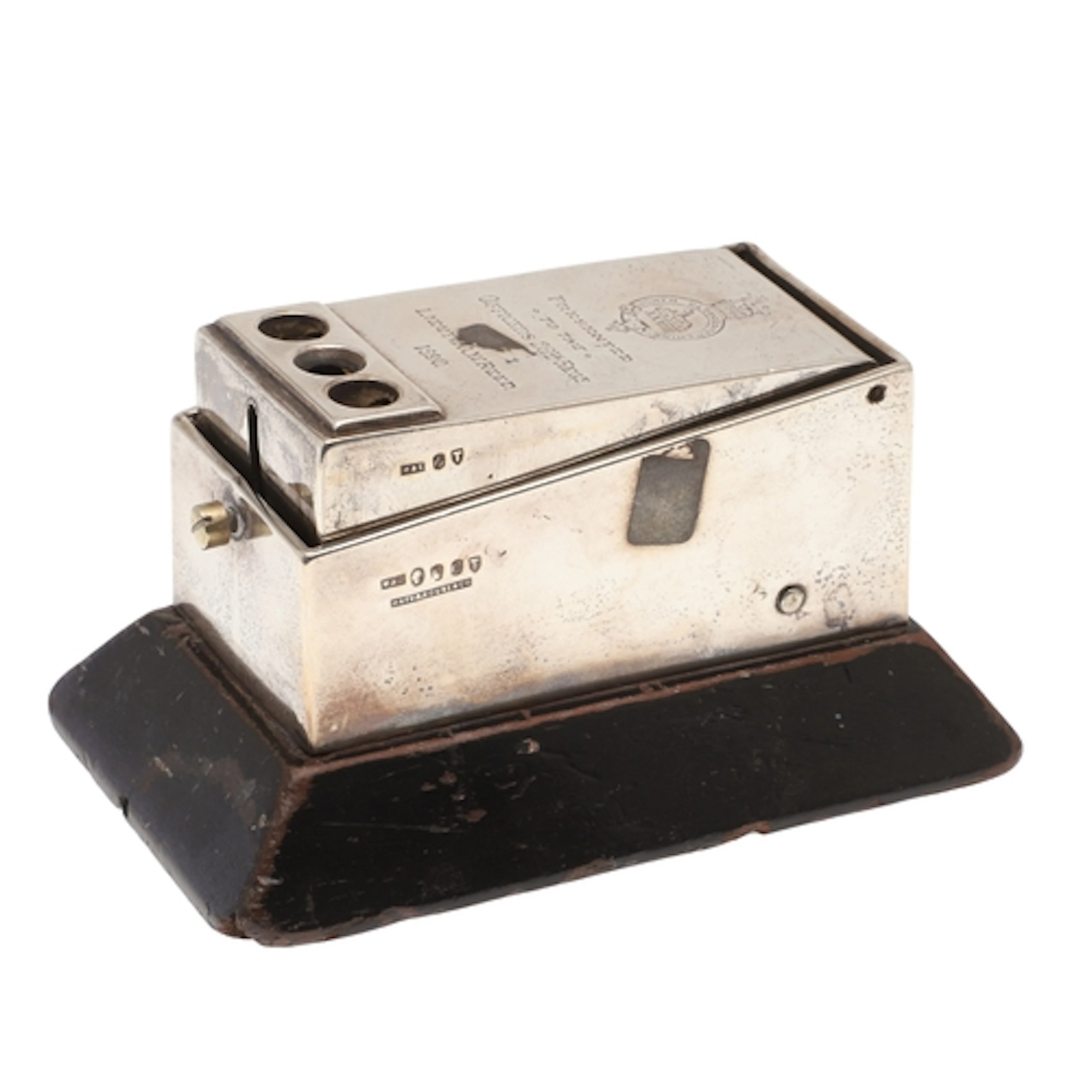 A VICTORIAN IRISH SILVER CIGAR CUTTER, MILITARY INTEREST. Mo...