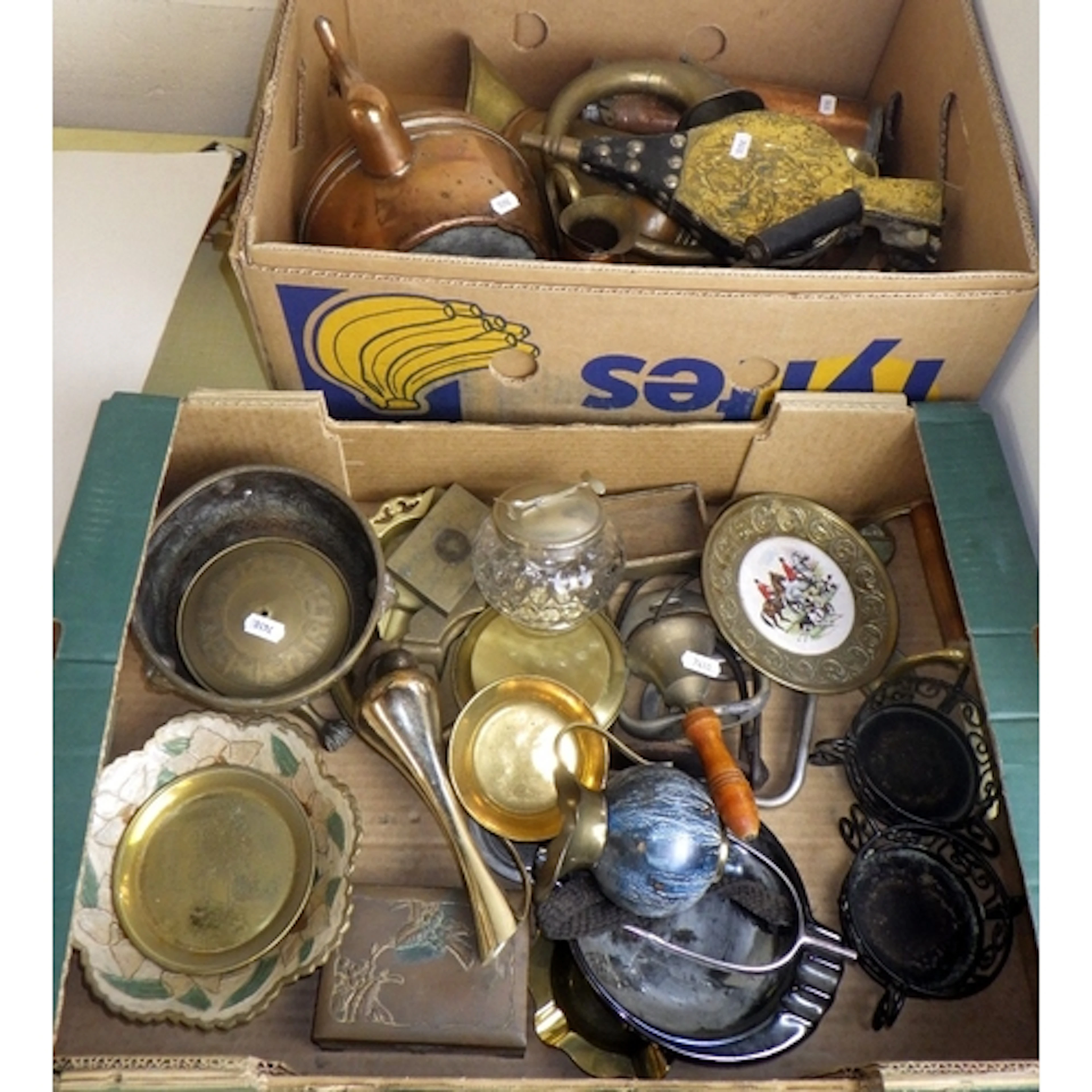 A qty of copper together with bellows and other collectables...