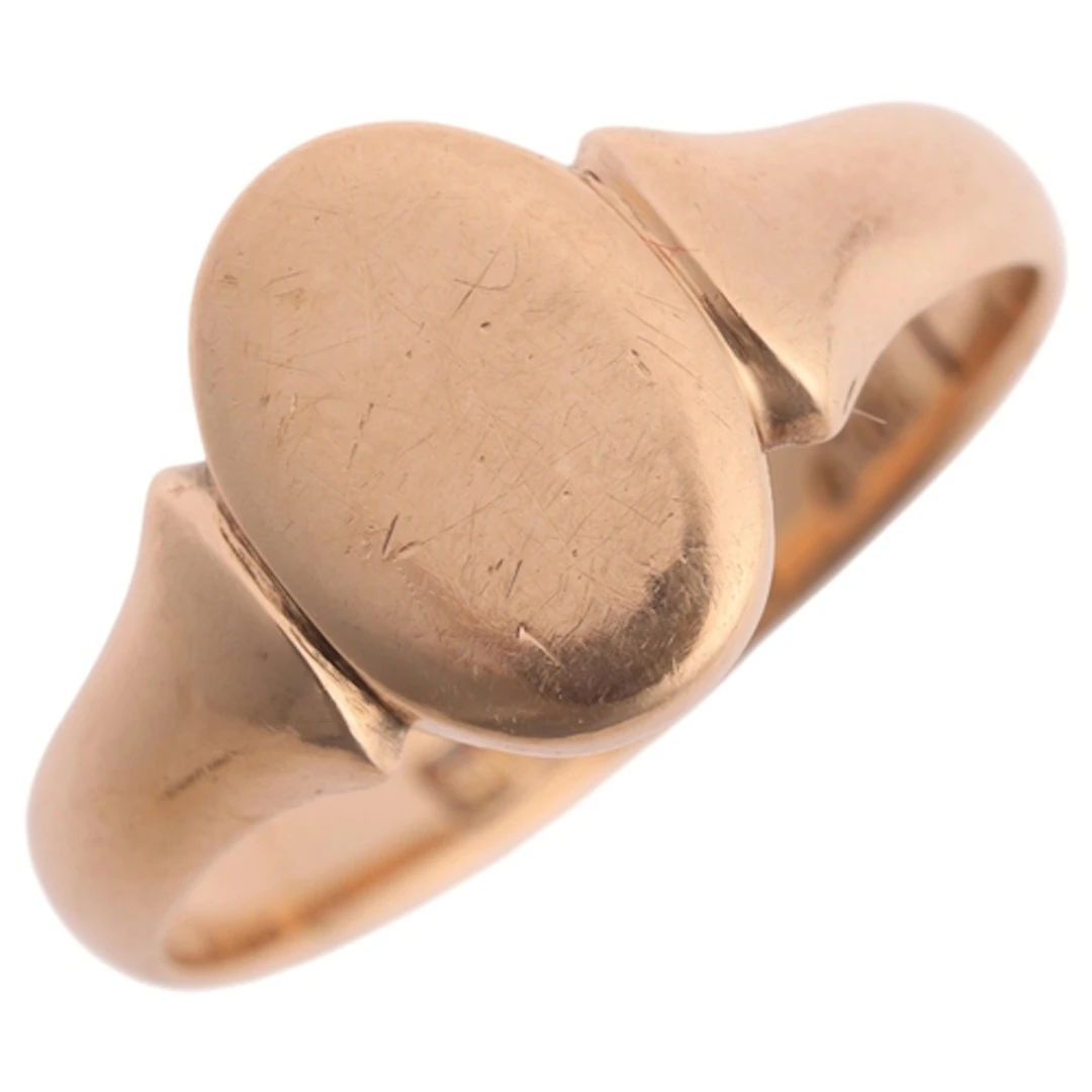 An Antique 9ct rose gold signet ring, maker PP Ltd, Chester ...