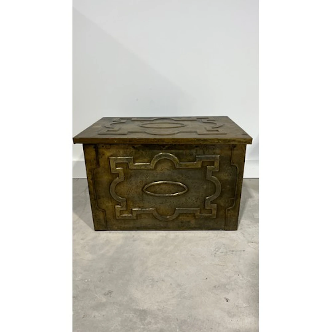Arts & Crafts style hand beaten brass coal box of rectan...