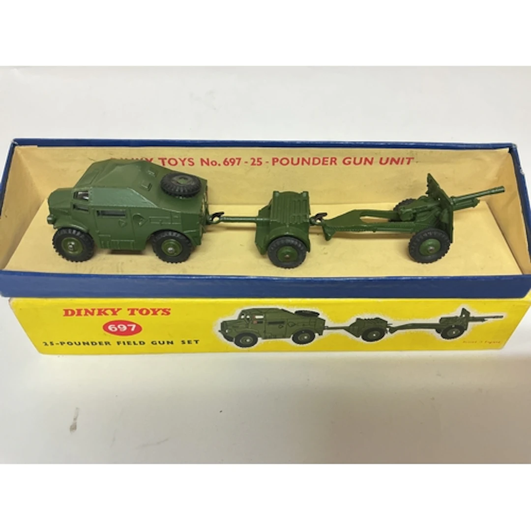 A Boxed Dinky 25-Pounder Field Gun Set #697.