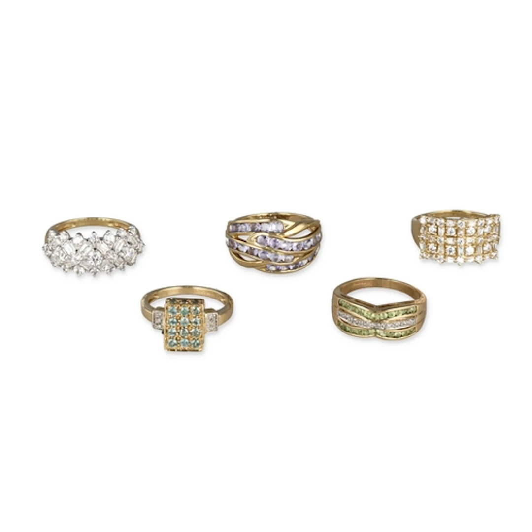 FIVE 9 CARAT GOLD RINGS SET WITH STONES Gross weight: 20.1gm...