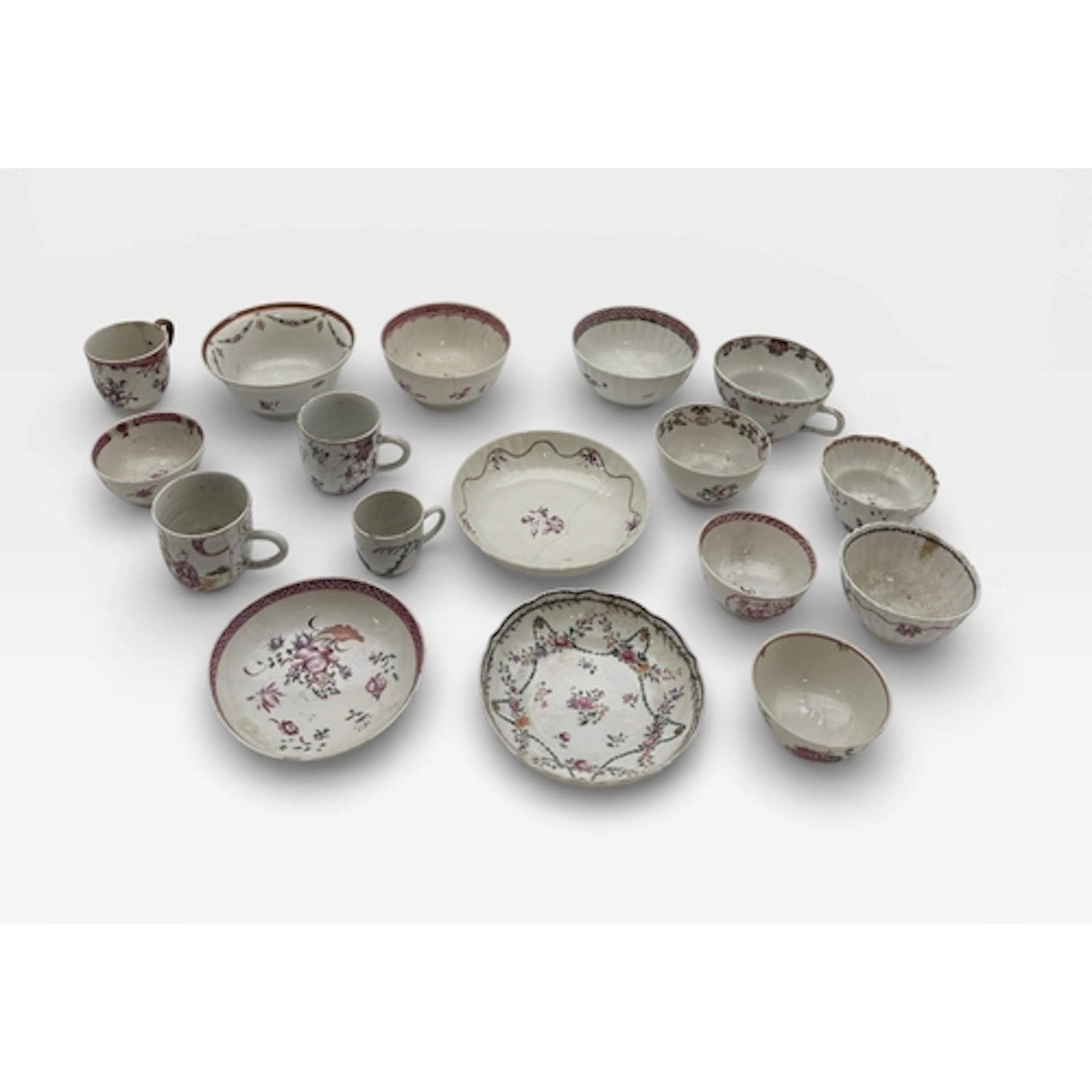 A COLLECTION OF CHINESE EXPORT FAMILLE-ROSE PORCELAIN MOSTLY...