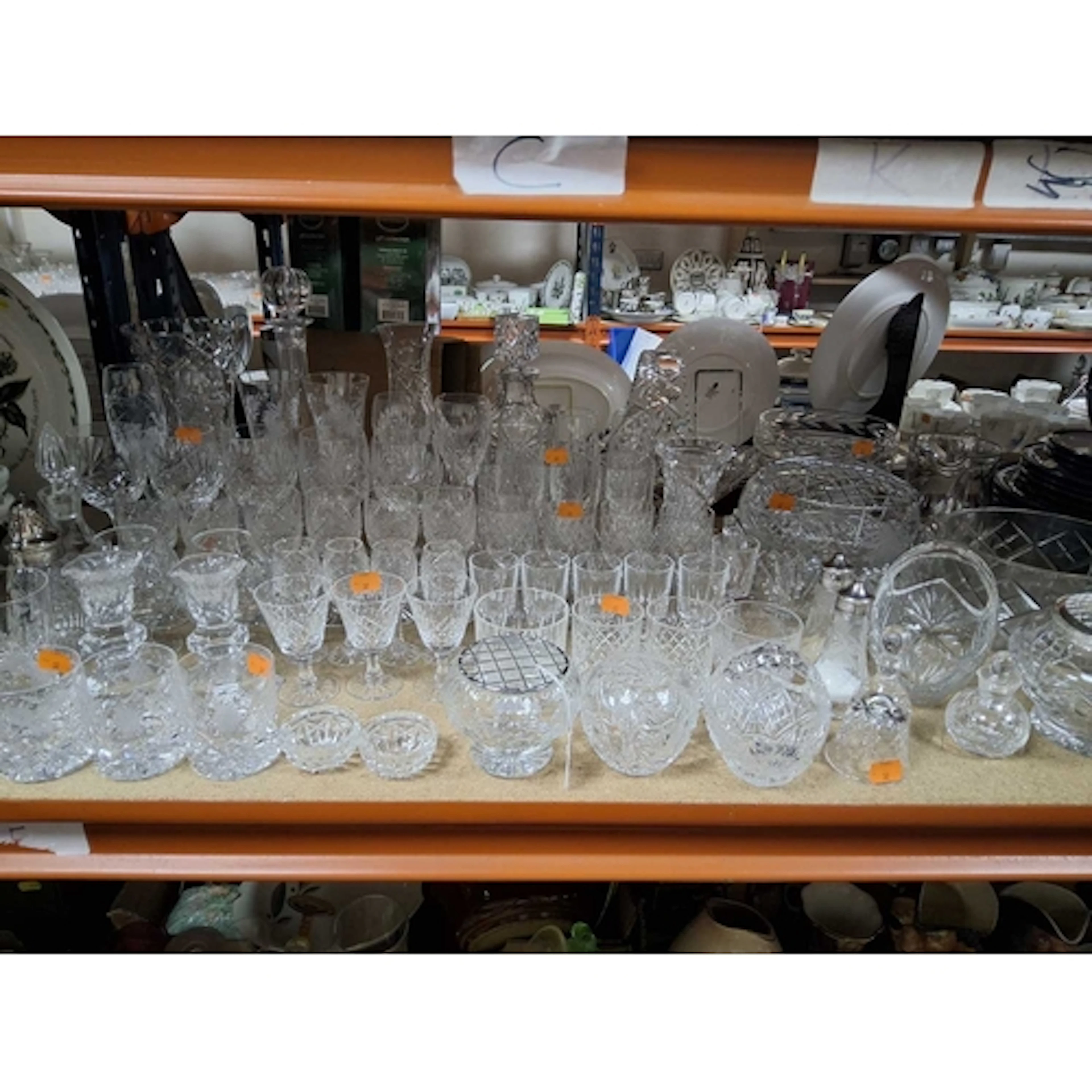 A QUANTITY OF CUT GLASS AND CRYSTAL PIECES to include drinki...
