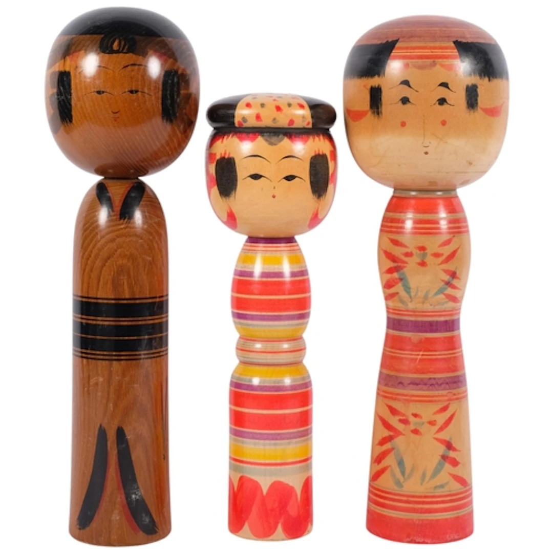 3 Japanese hand-painted Kokeshi dolls, tallest H37cm