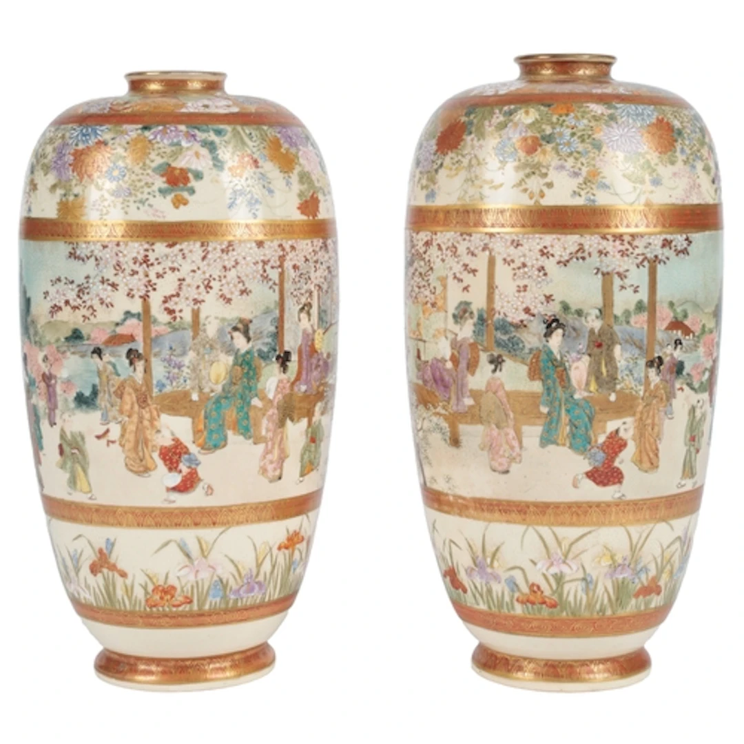 A pair of Japanese Satsuma pottery vases, by Gyokuzan, Meiji...
