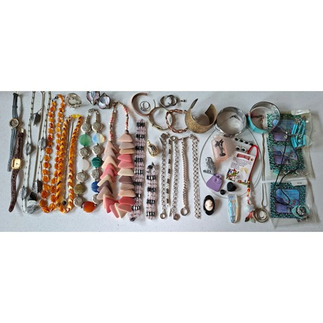 A quantity of costume jewellery and 2 ladies watches to incl...