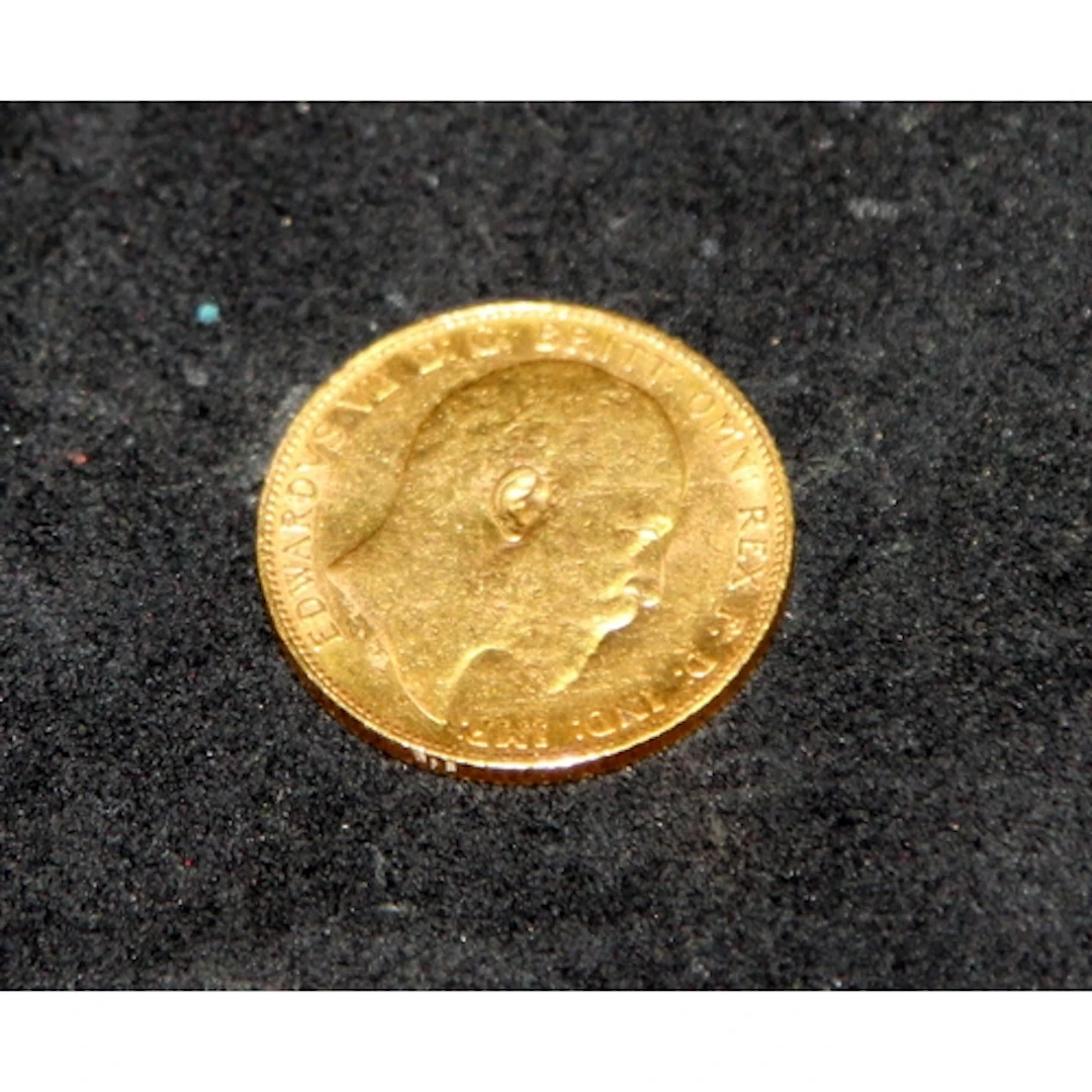 1902 Edward VII 22ct gold full sovereign. 8g