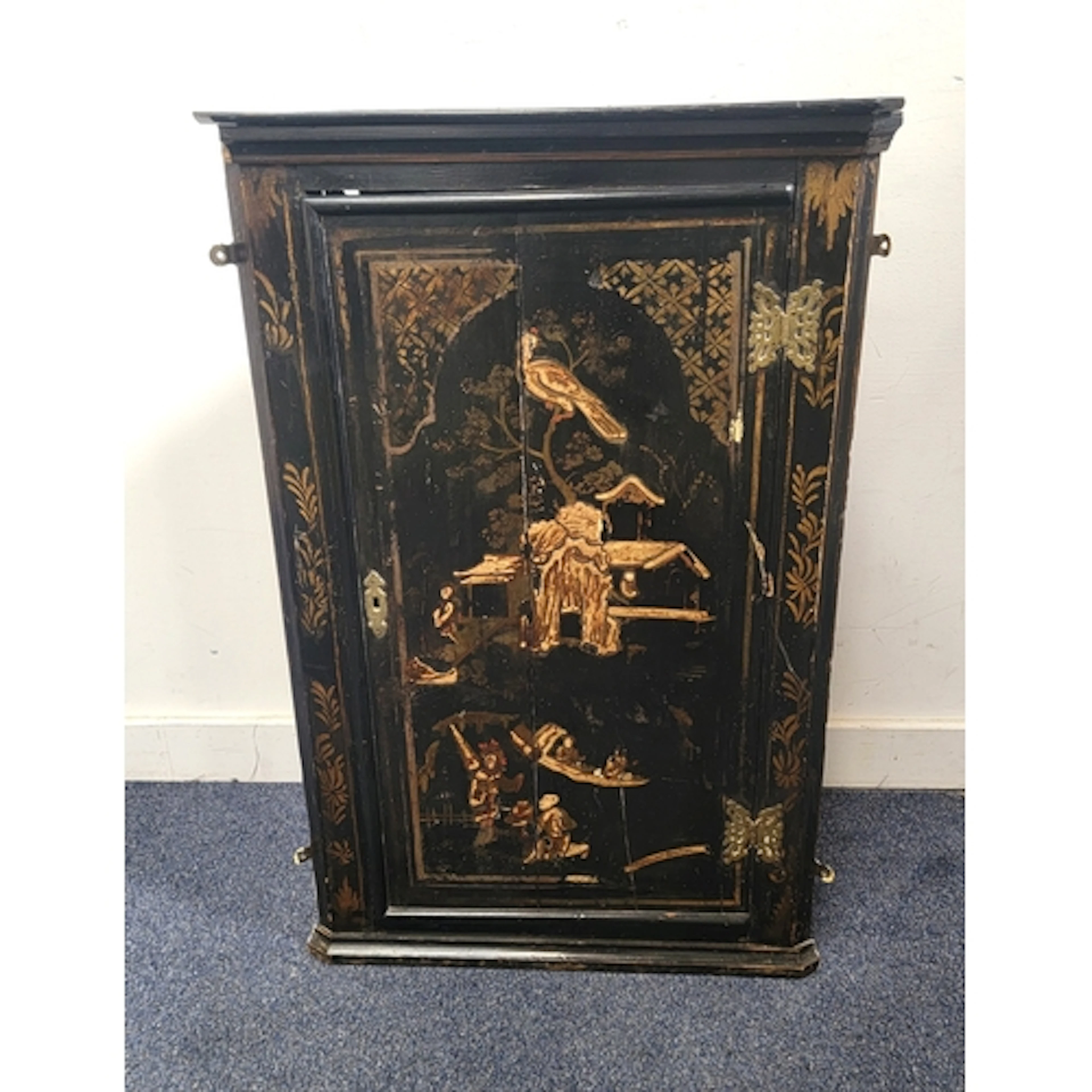 VINTAGE BLACK LACQUER CHINOISERIE WALL-MOUNTING CORNER CABIN...